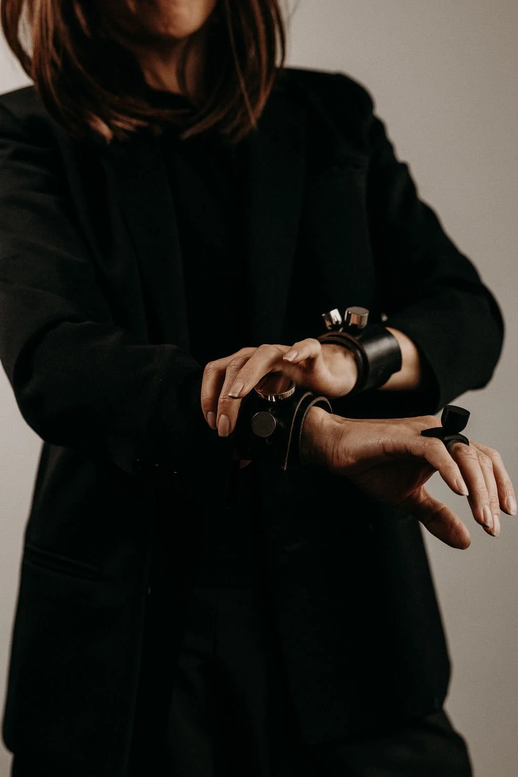 personligt armband läder med knoppar dam