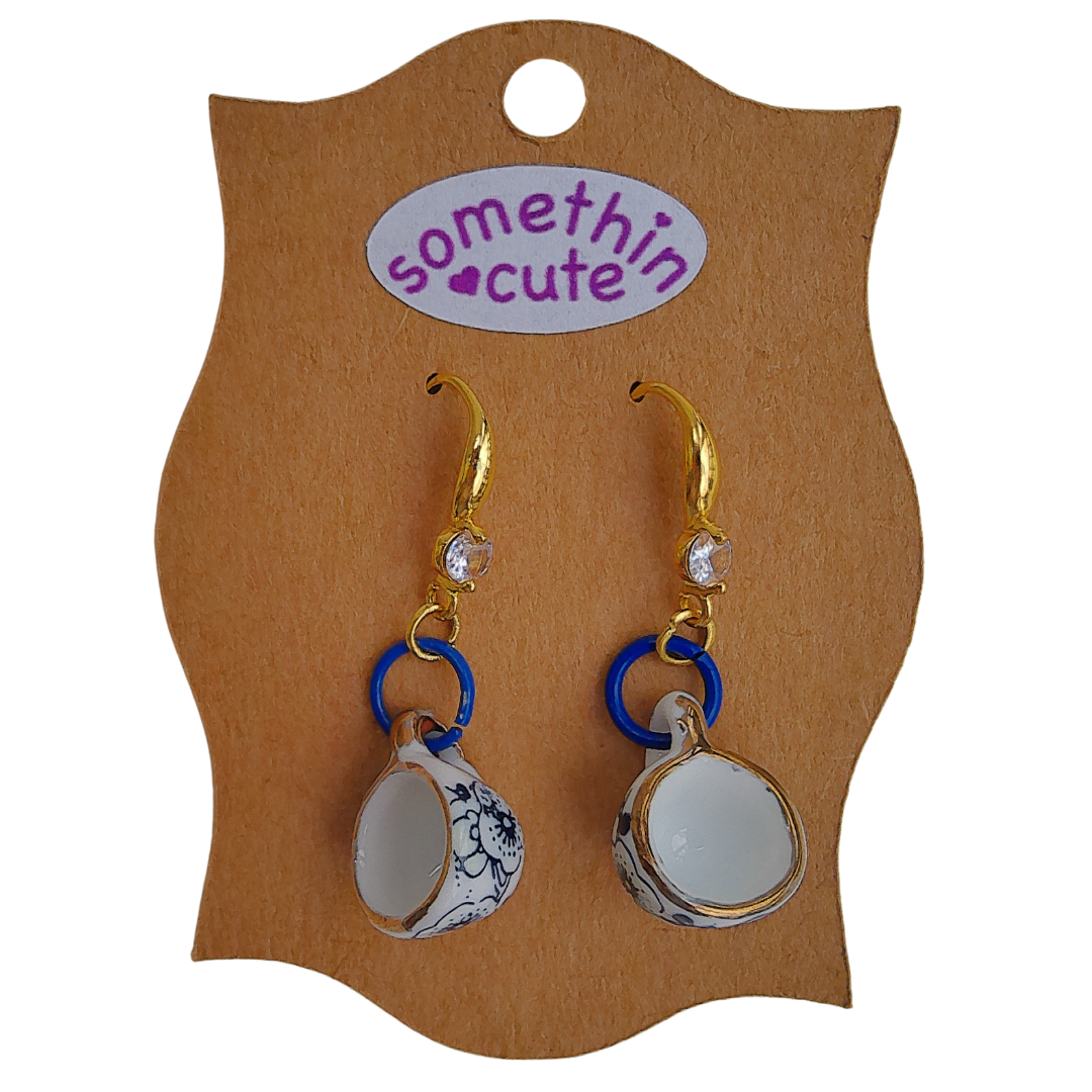 Teacup earrings☕2.png