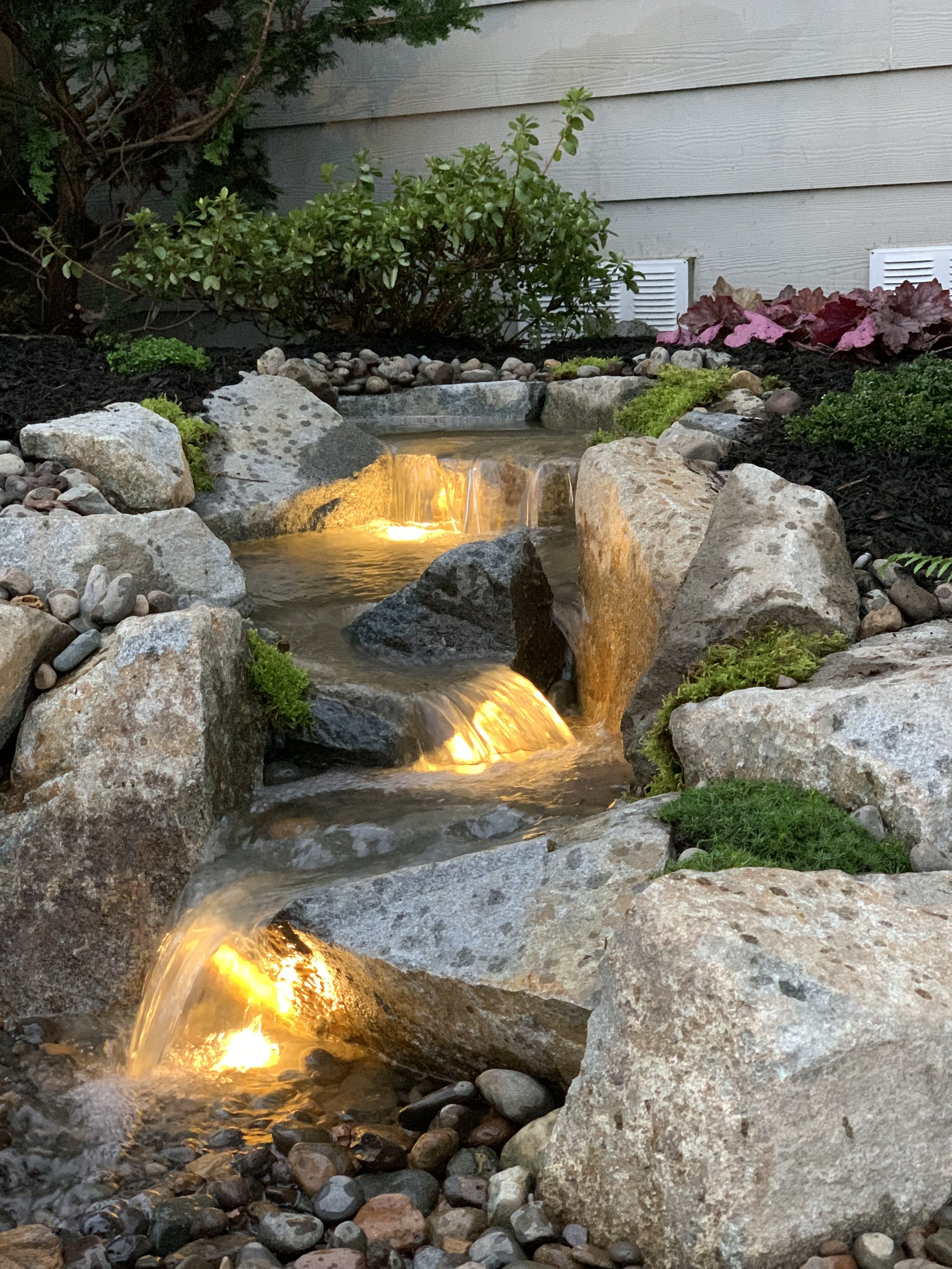 Cascadewatergardens-Joeswaterfall-5.jpg