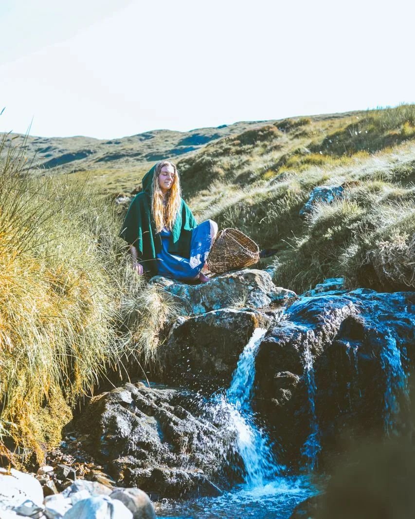 &Eacute;iri&uacute;
When I am with you
I know who I am 
I belong to ye, 
Your Soul and I, are One 
There is no c&eacute;ist of purpose 
When I hear your song 
I Know 

Singing stones, rolling rivers 
Adding my branch 
To this sacred fire
Stoked and t