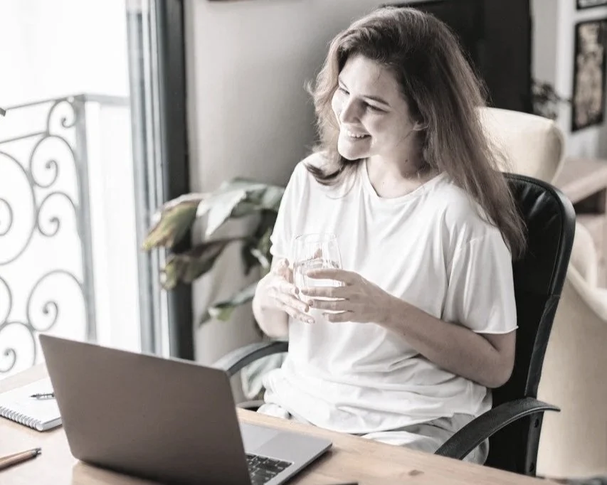 women-on-video-call-How to Choose the Right Hypnotherapist