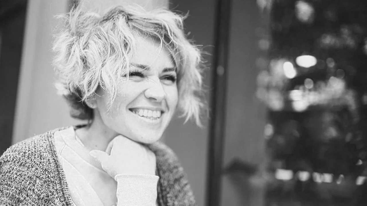 Woman smiling-mariachristie-hypnotherapy-confidence