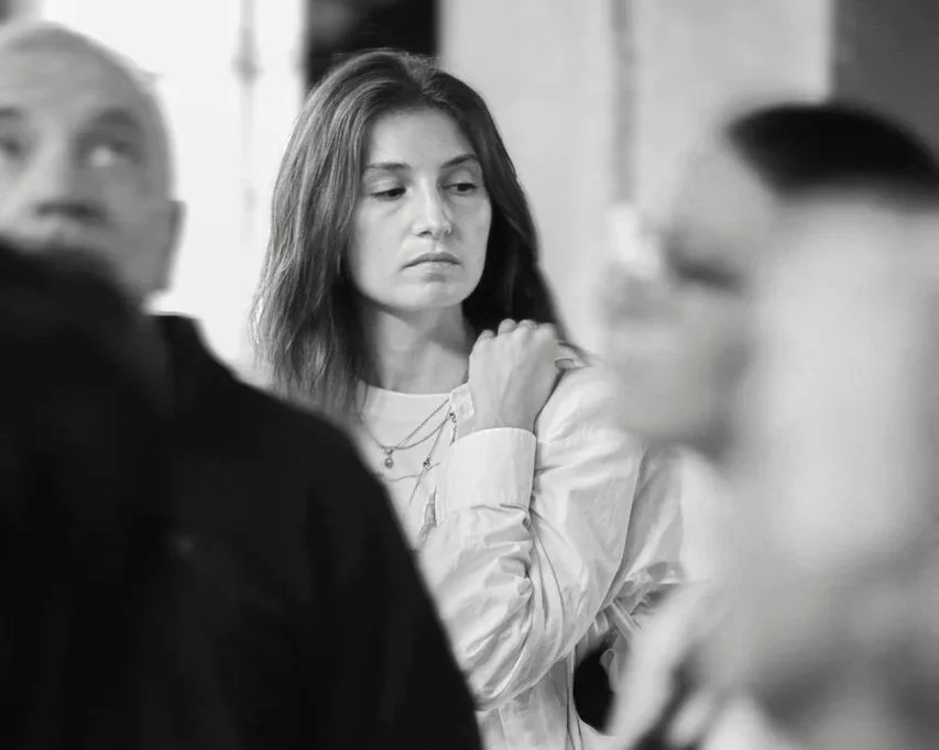woman in deep thought -high functioning anxiety-mariachristiehypnotherapy