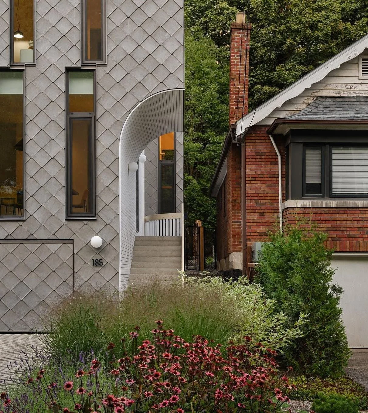 Repost from @reigoandbauer
&bull;
Private residence | Neville Park Blvd. recently featured in Dwell | Link to article in bio #canadianarchitecture #architecture #archdaily #residentialarchitecture #residentialdesign #interiordesign #housedesign #cont