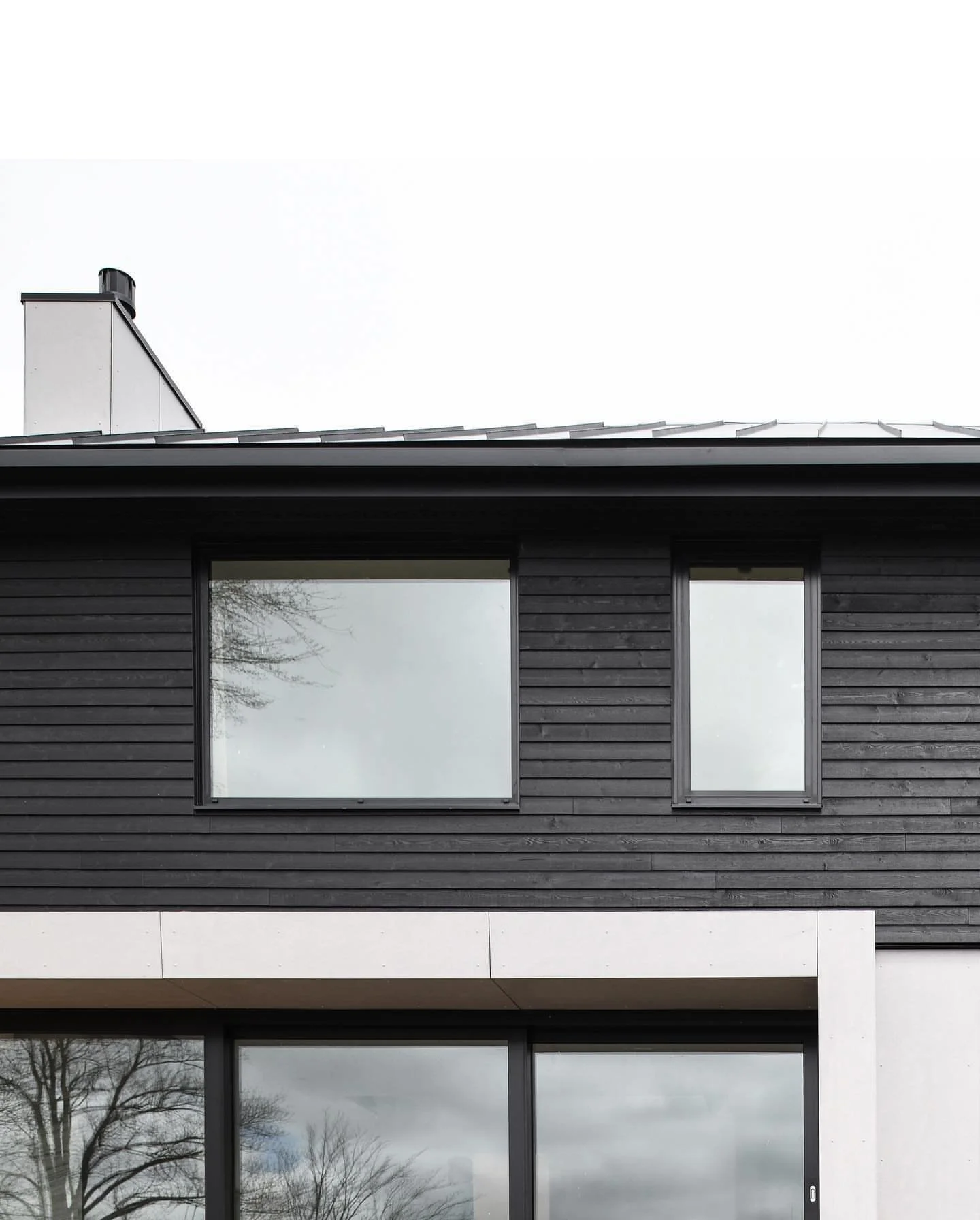 Repost from @starlingarchitects
&bull;
Shore Drive Residence : standing seam roof, wood siding and fiber cement base
.
.
.
.
#modernarchitecture #construction #contemporarydesign #homedesign #modernhome modernhouse modernhomes design architecturephot