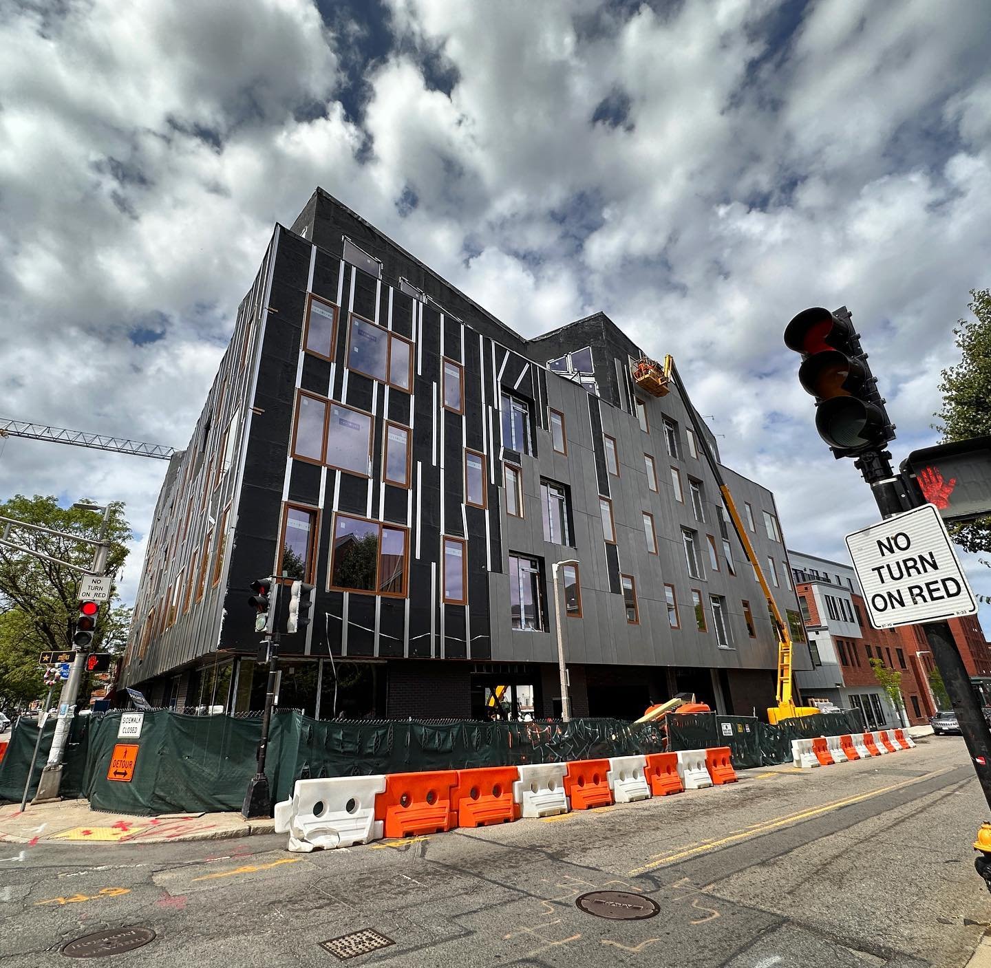 K&Oslash;L Zinc | 211 Green St | Monte French Design Studio | Boston MA |  progress 
.
.
.
#kolfacade #facadesx #architect #material #commercialconstruction #builder #facade #architecture #cladding #fibercement #buildingenvelope #design #modern #mode