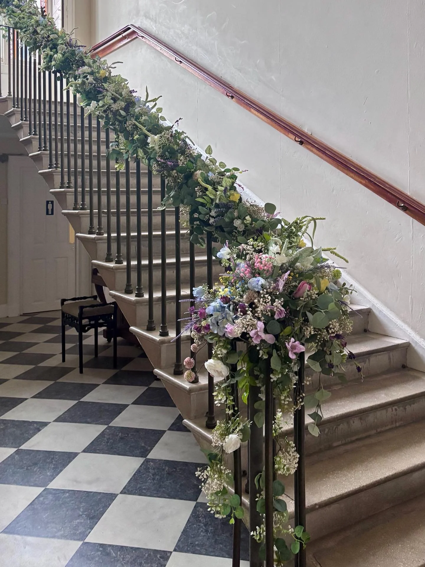 💐WEDDING SHOWCASE 21.02.26💐

A little behind the scenes of the preparations taking place at Rookesbury Park for our wedding showcase. 

The above faux floral installation has been created by our in house decor team who will be there this Saturday t