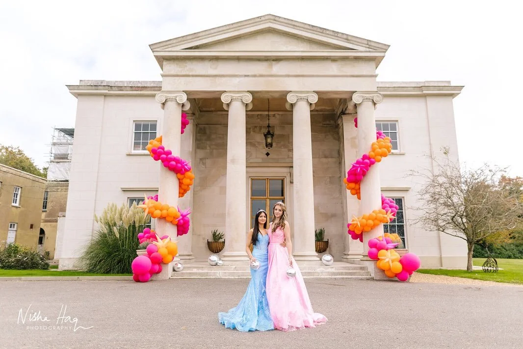 🪩💃🕺PROMS 🕺💃🪩

With our sweeping driveway for dramatic entrances, our stunning portico with columns and space to party the night away Rookesbury Park is the perfect venue for your 2026 prom! 

Did you know that Rookesbury Park used to be a schoo