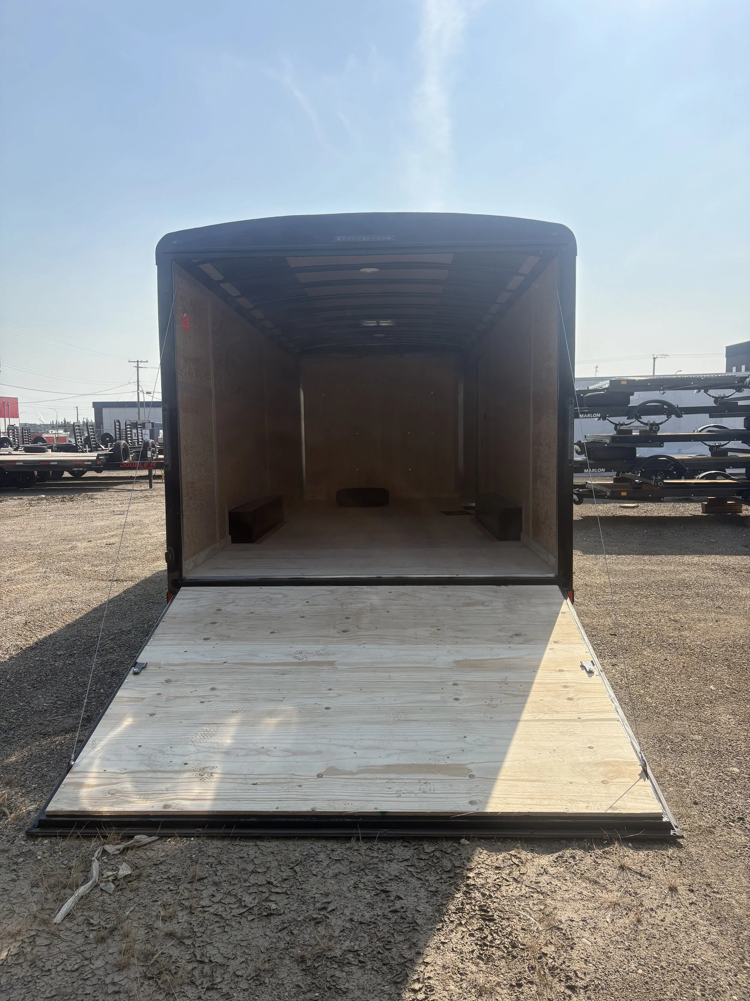 806906_Cargo_Mate_Enclosed_Inside.jpeg
