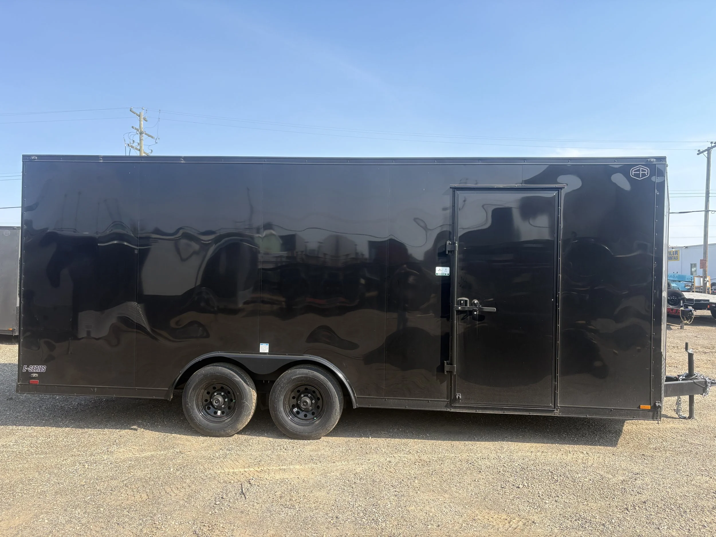 2027 Cargo Mate 8.5' x 20' Tandem Axle Enclosed Trailer – #806932
