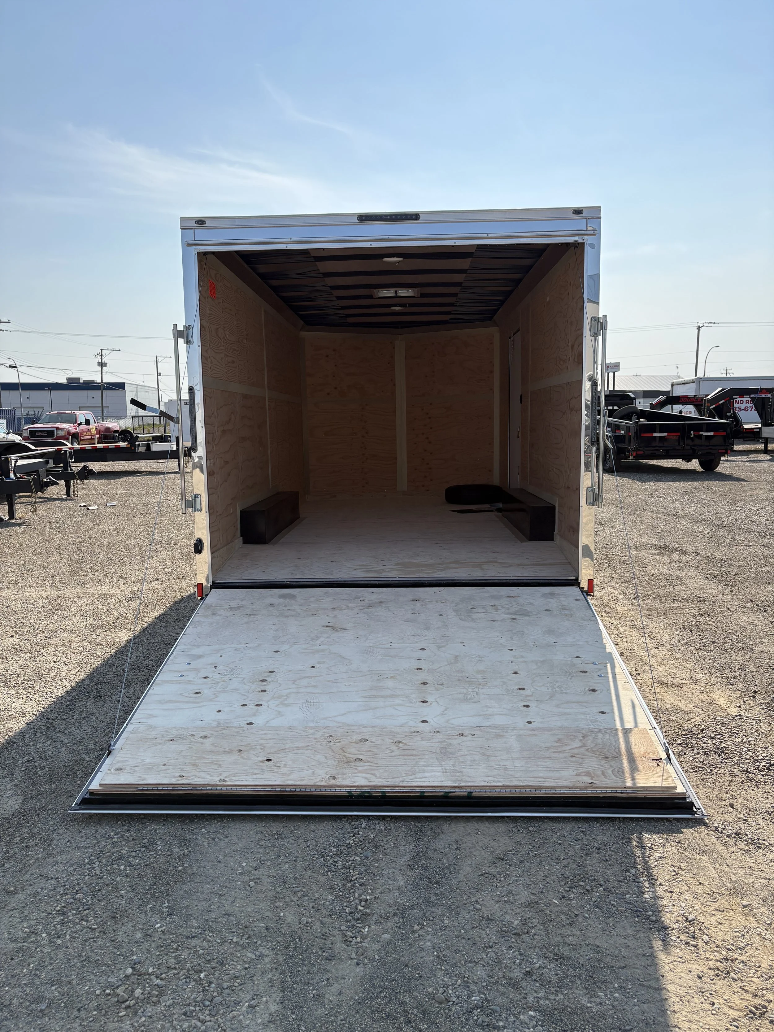 87408_Cargo_Mate_Enclosed_Inside.jpeg