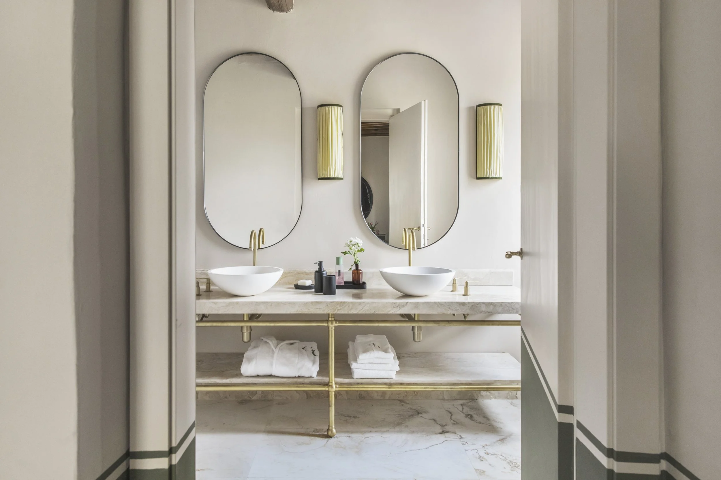 Tuscany Villa Vacations Villa Saracino Junior Suite Second King Bathroom 2.jpg