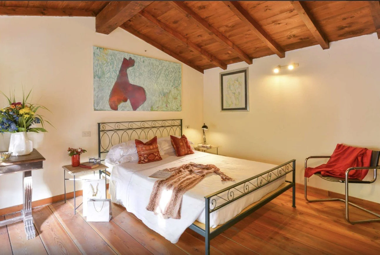 Guest house double room 2.jpg