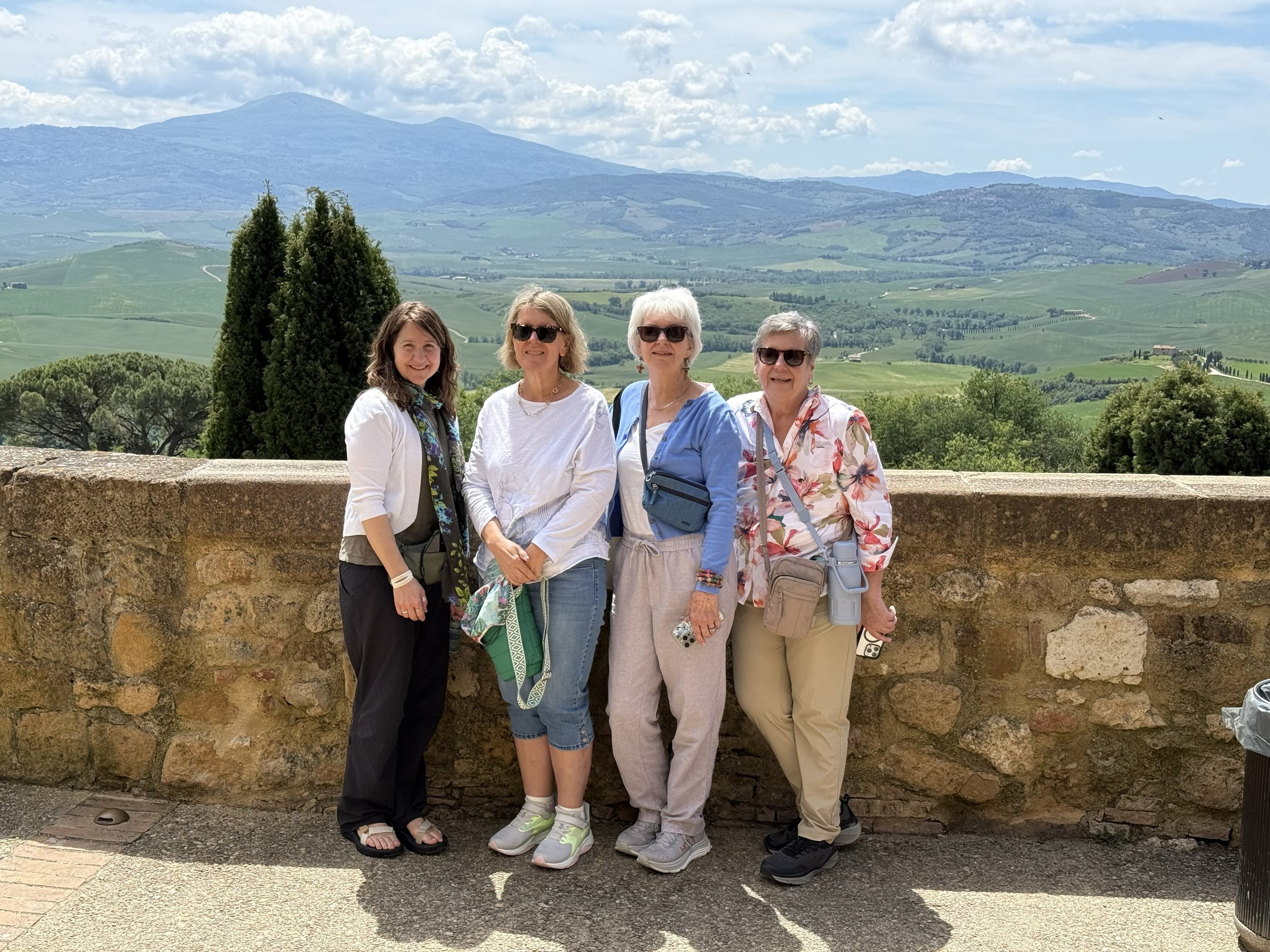 Group photo Pienza.jpg