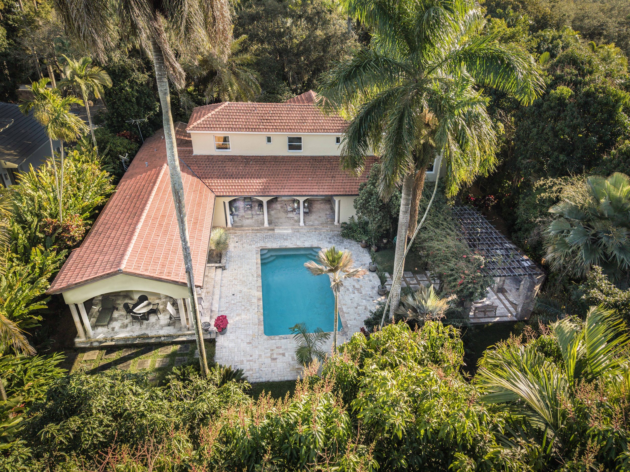 4867 SW 82 St