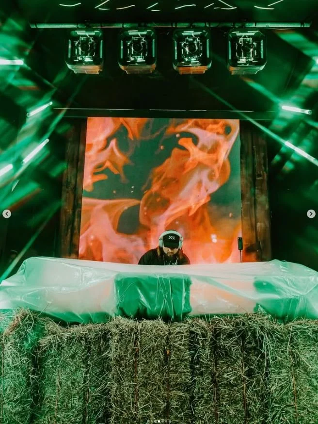 Barn Burner / Afters Stage