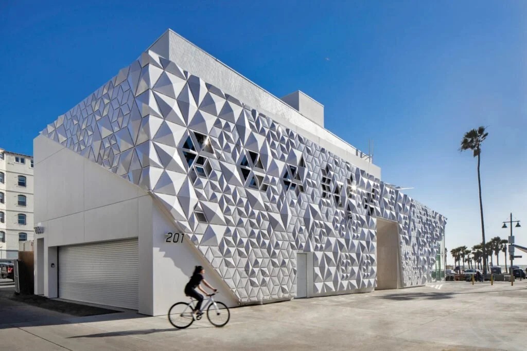 Interior-Design-Belzberg-Architects-BAR-Center-at-the-Beach-Los-Angeles-idx220901_ba15-1024x683.jpg