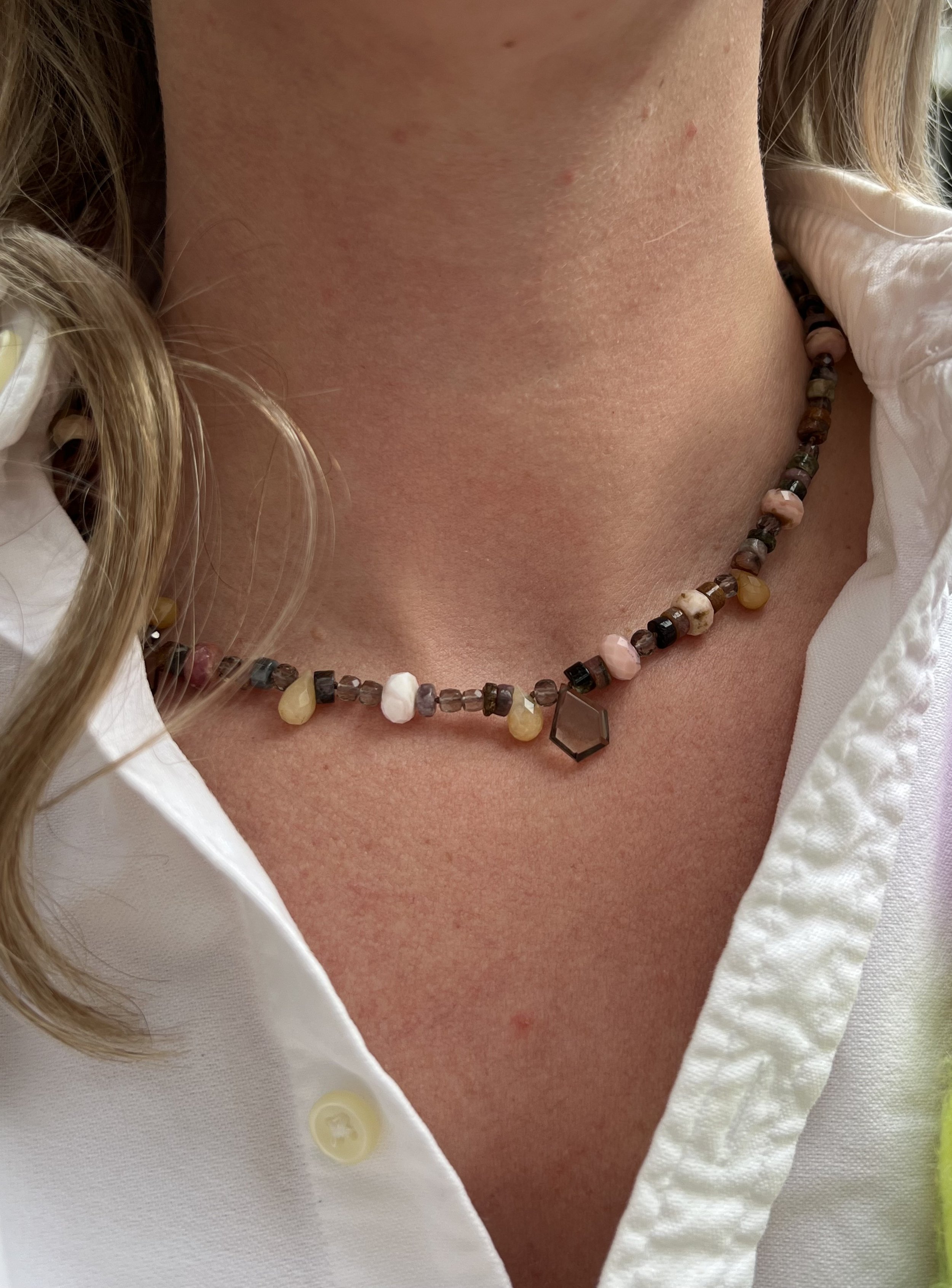 Collier bruin mix 3.jpeg