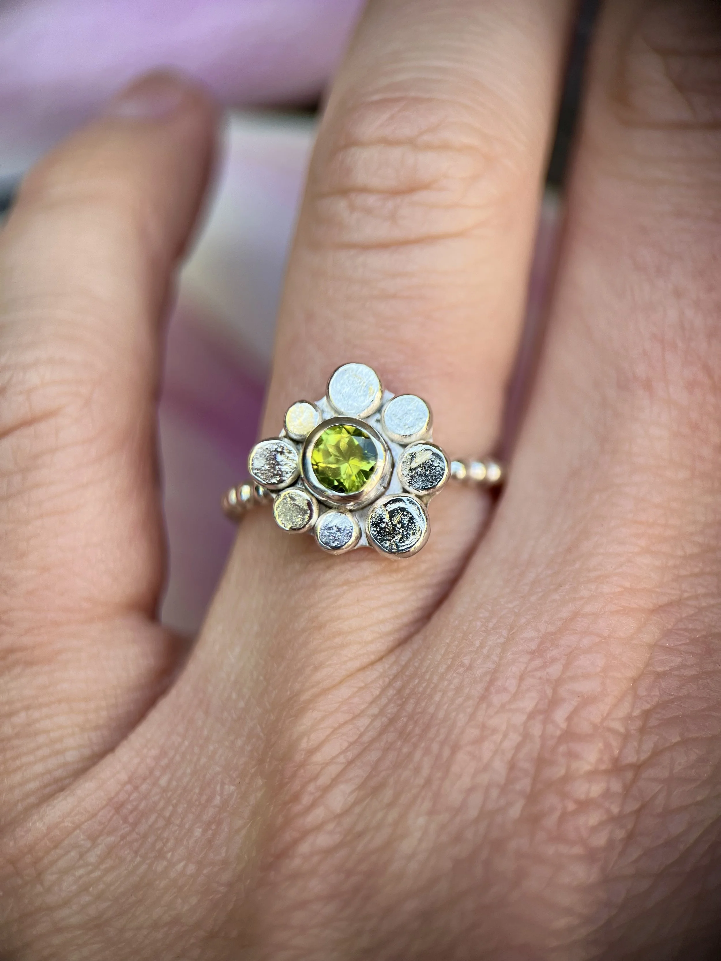 Peridot bloem 6.jpeg