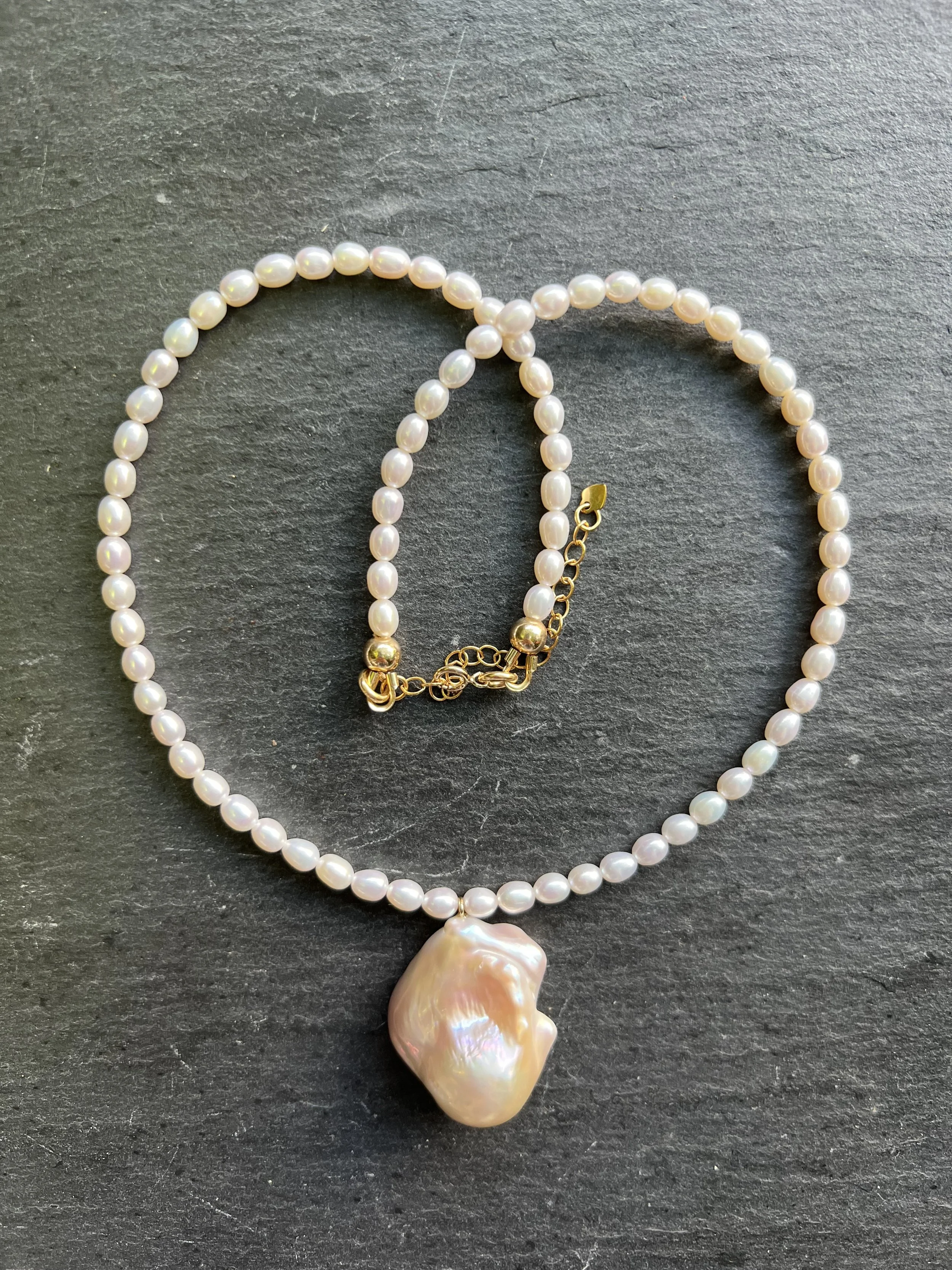 Parelcollier met Baroque Hanger - Wit