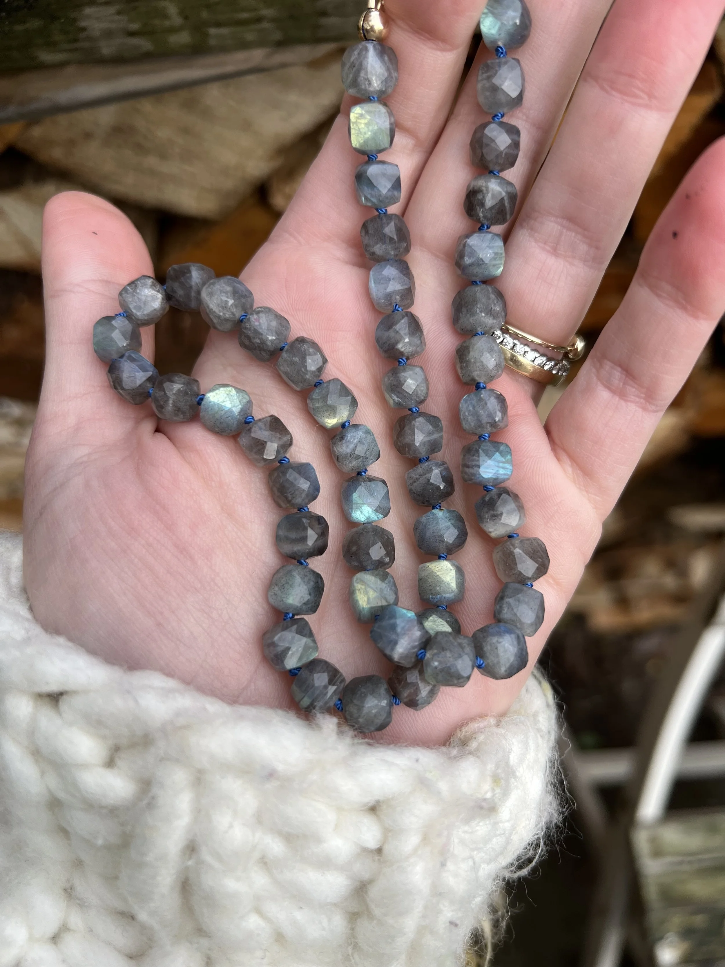 Labradoriet collier 3.jpeg