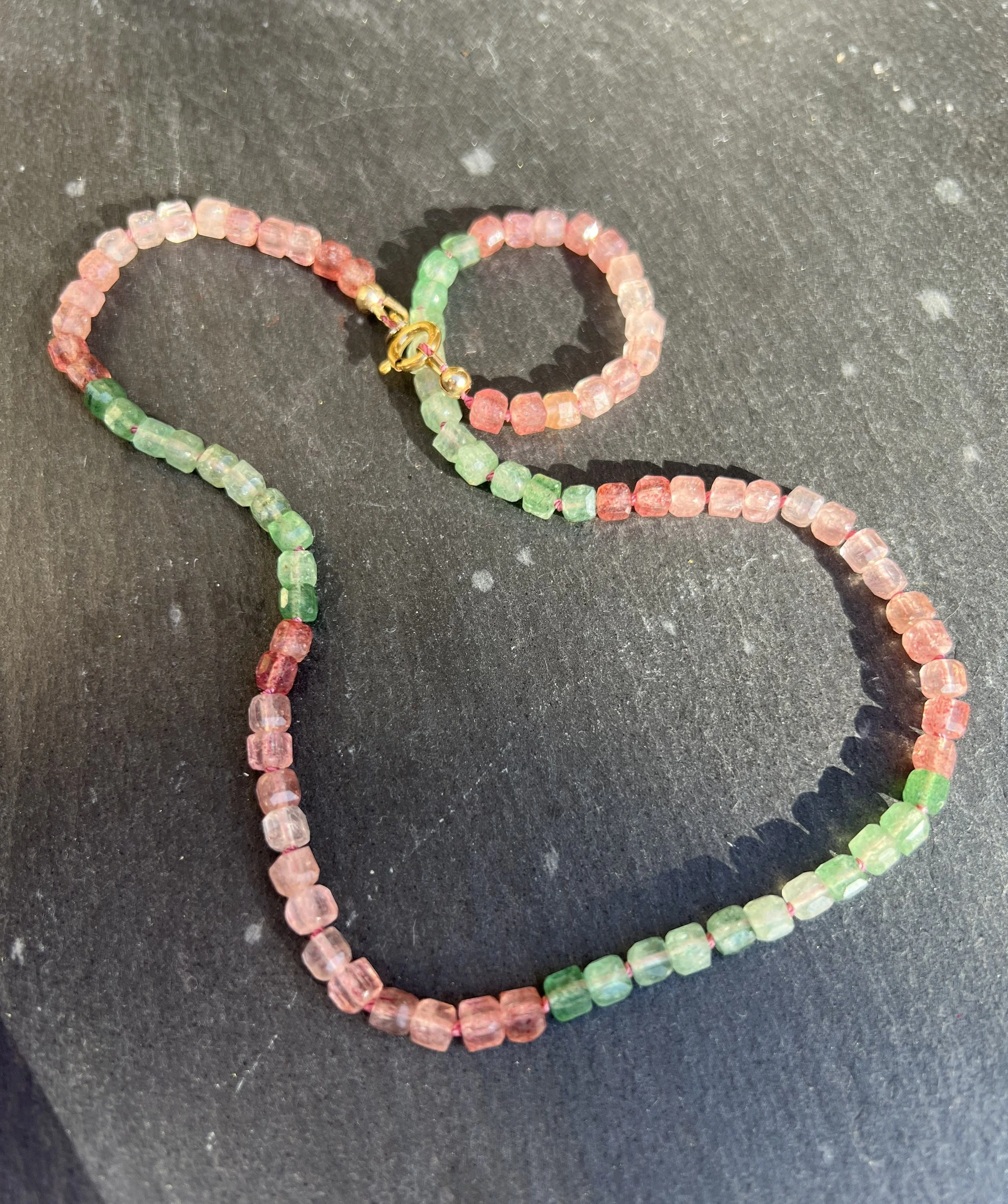 Collier Aardbeienkwarts