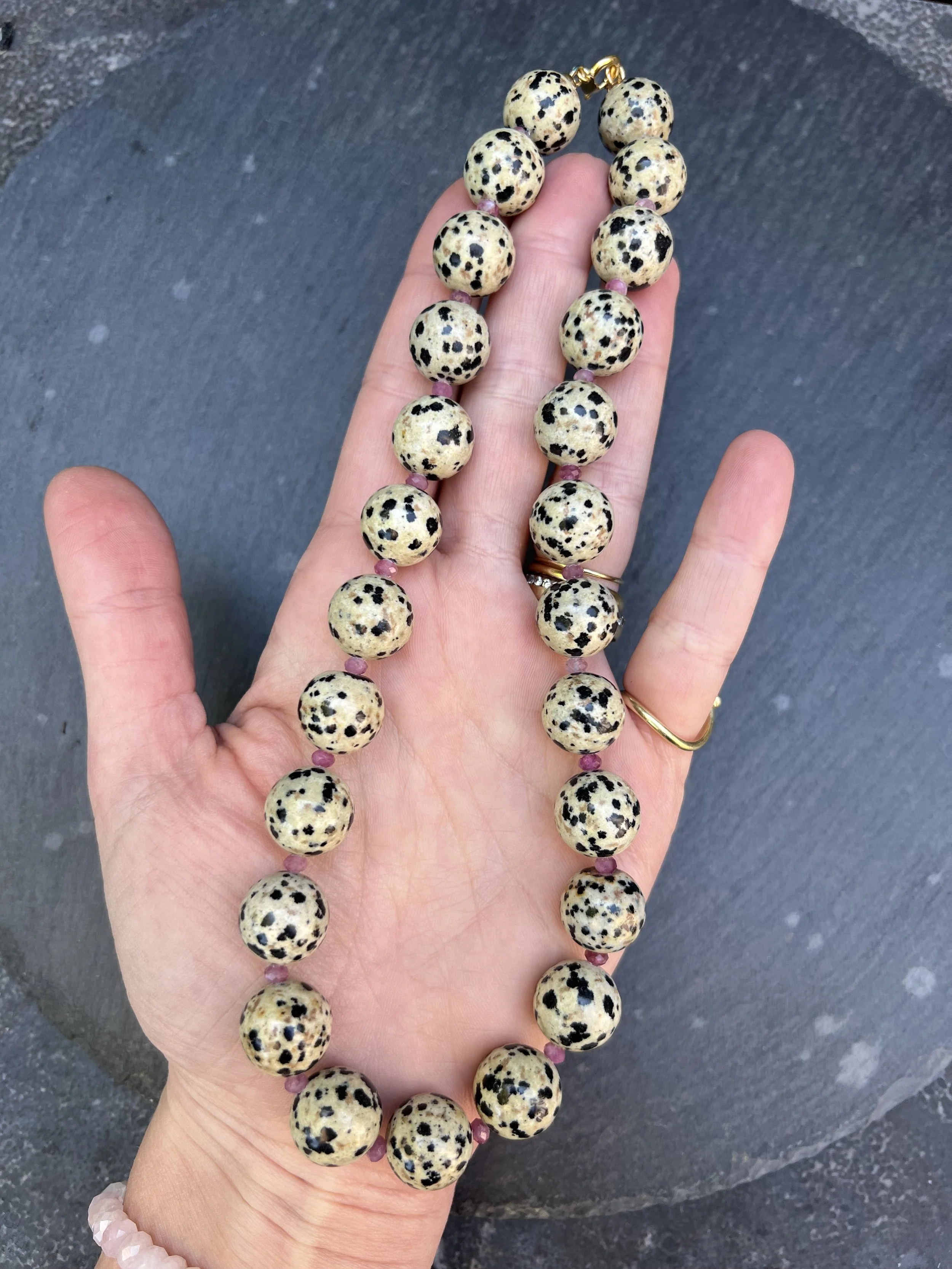 Dalmatier Jaspis ketting 3.jpeg