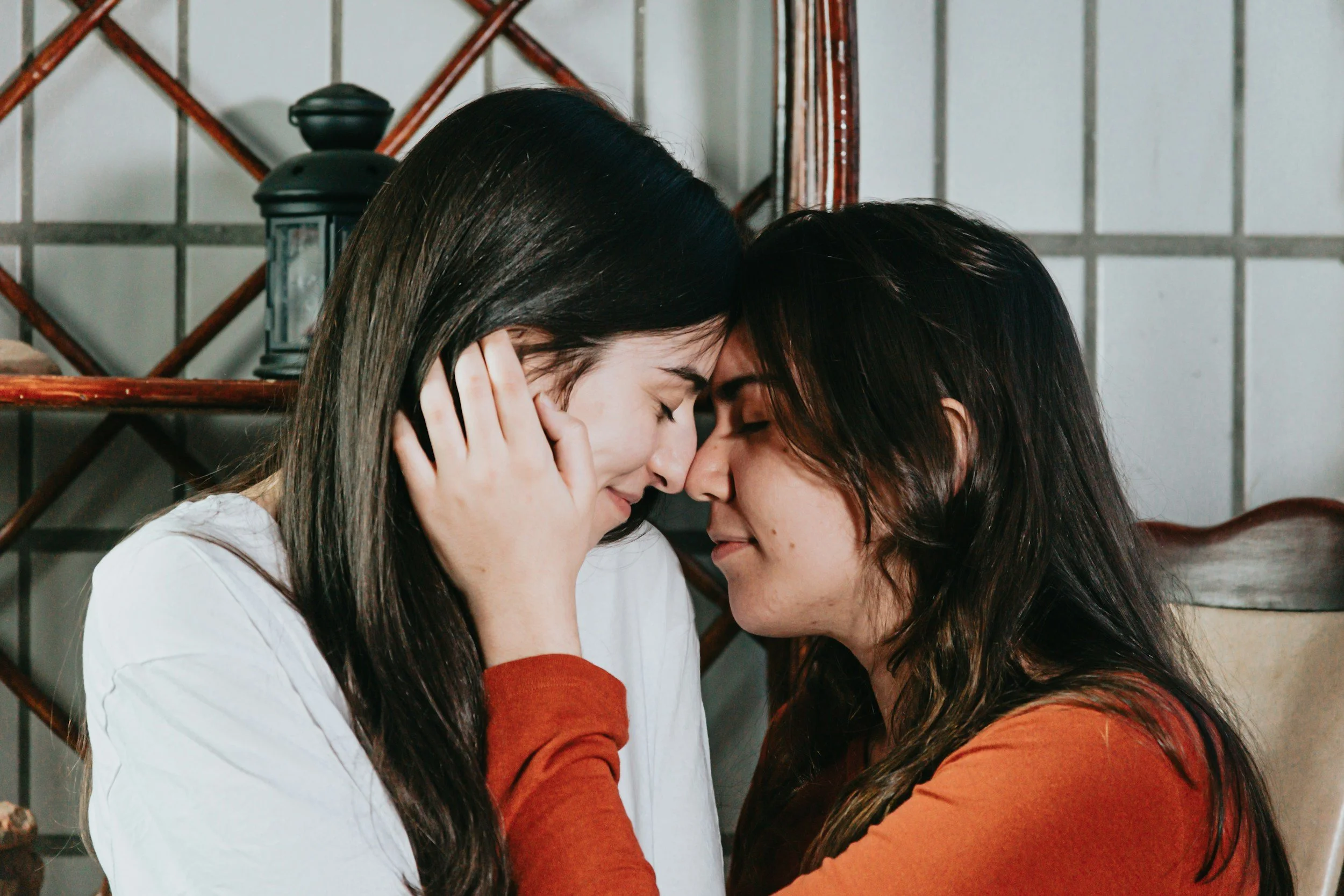 What Emotional Safety Looks Like in LGBTQ+ Relationships