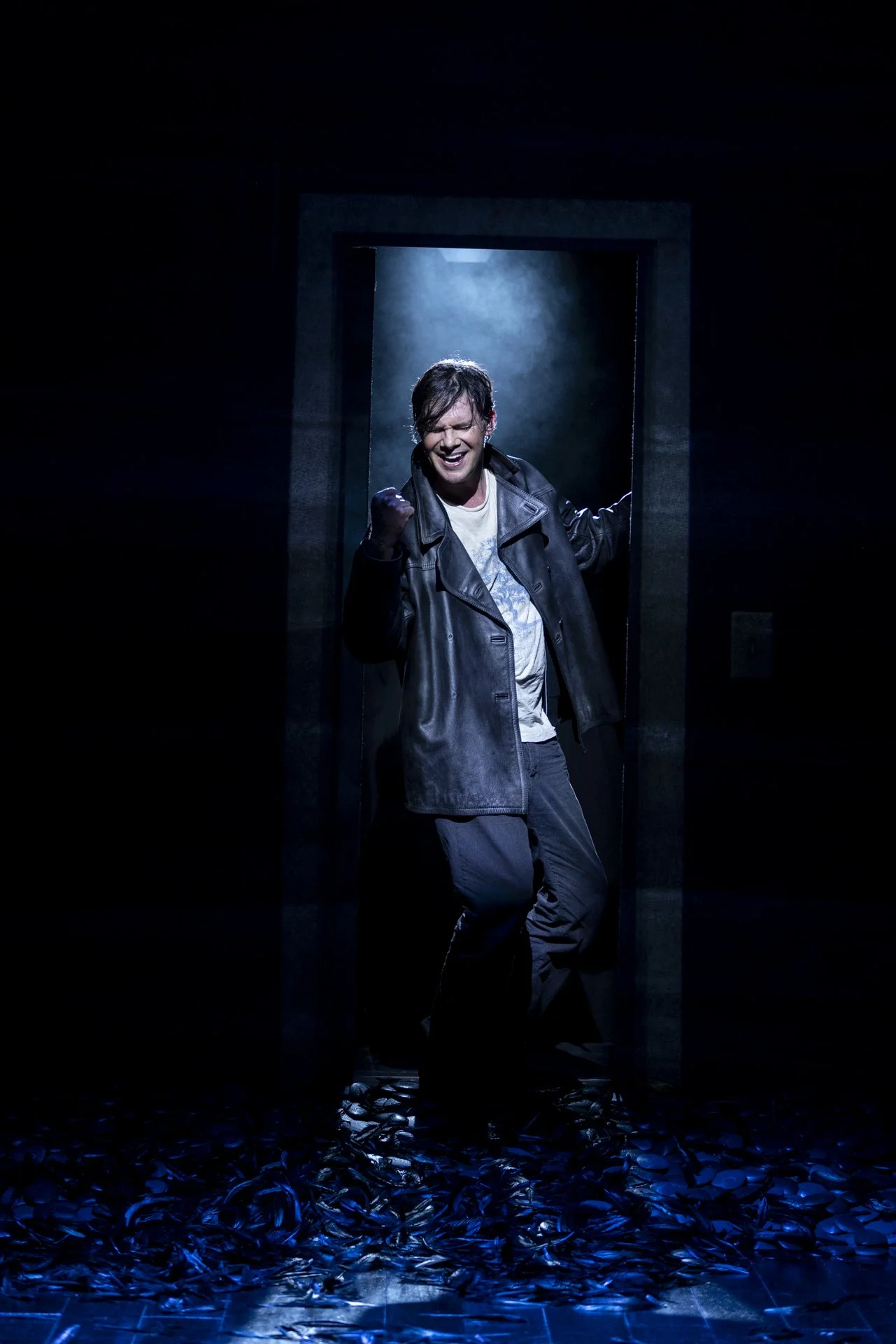 BELVOIR_GriefIsTheThingWithFeathers_Production_PhotoBrettBoardman_012105_Toby Schmitz.jpg