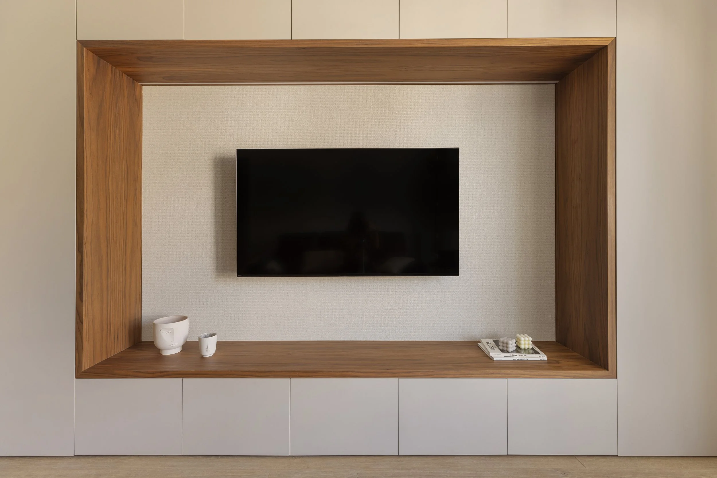 alba-roca-studio-castillejos-barcelona-tv-wall-custom-furniture.jpg.jpg