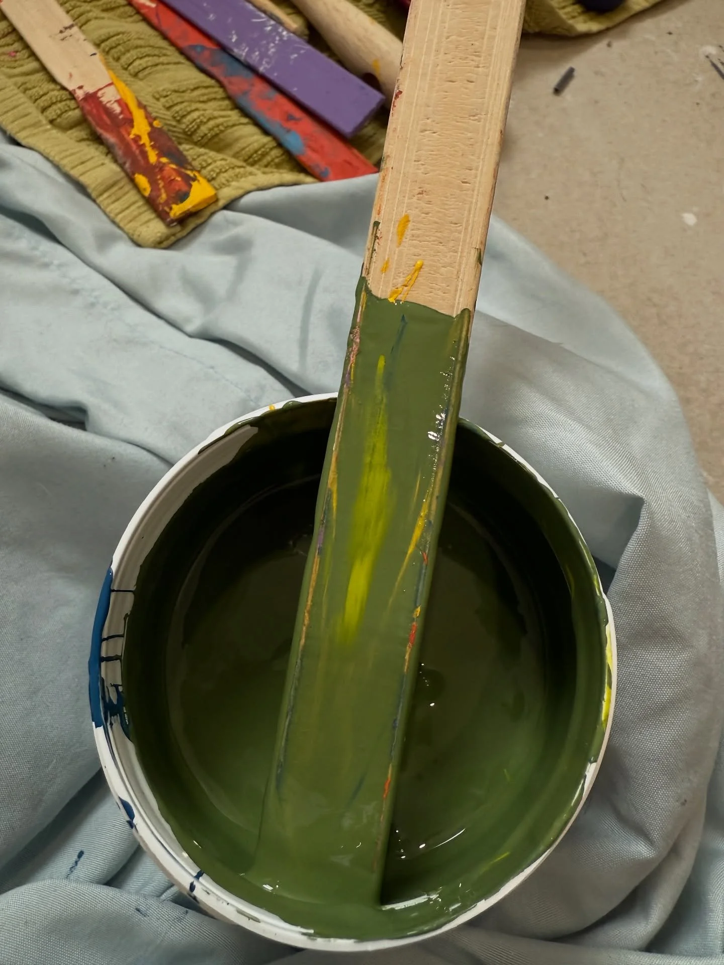 Something about the overlay of colors on this reused mix stick 🌈 little peaks of blue, red, and yellow with a smear of lime green 😍