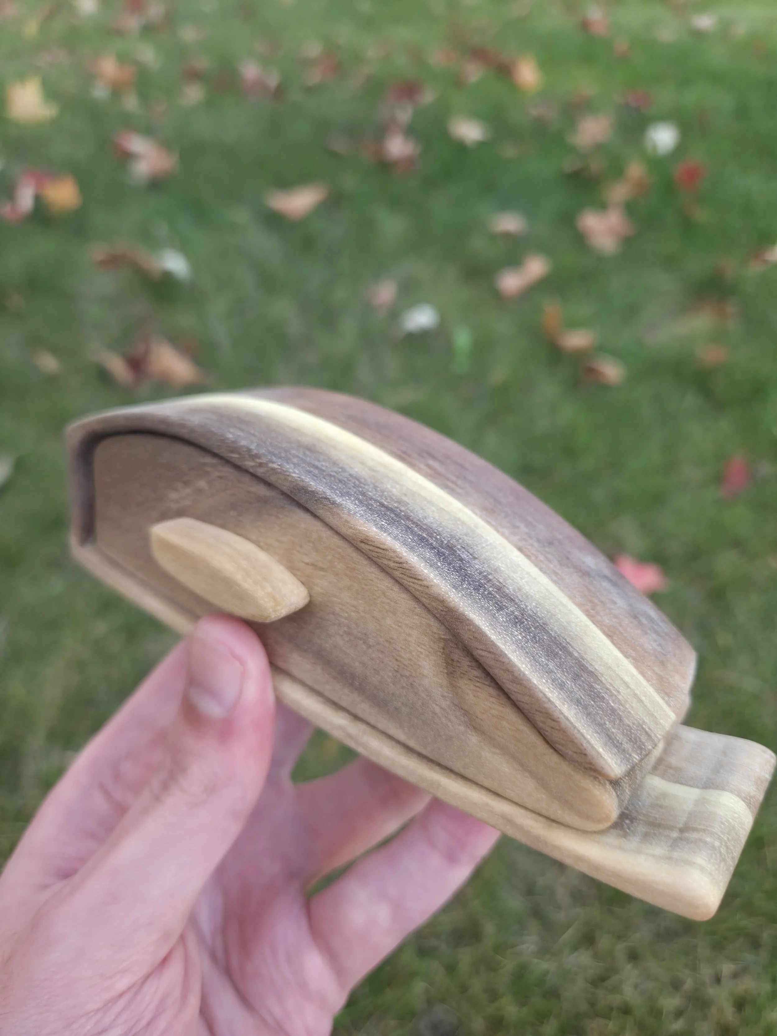 Wooden keepsake box