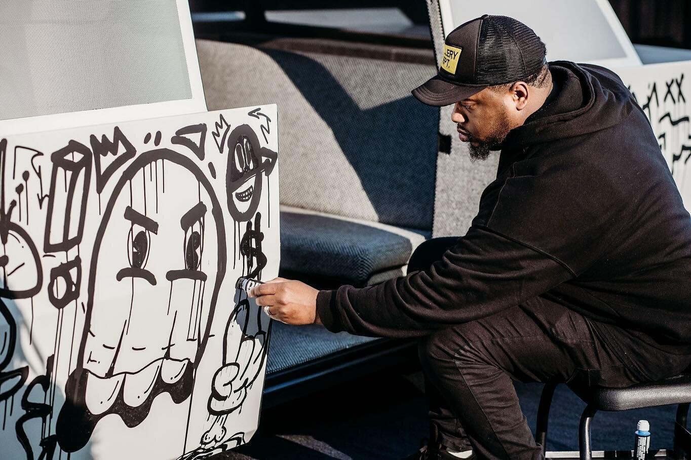 @steviemac415, co-owner of @mymusegr was doing his thing at the @grautoshow graffiti painting a custom car built by @joeyruiter 

If you have not had an opportunity to stop by, the show runs until February 4th!

Graffiti Markers: @machinestudio
Locat
