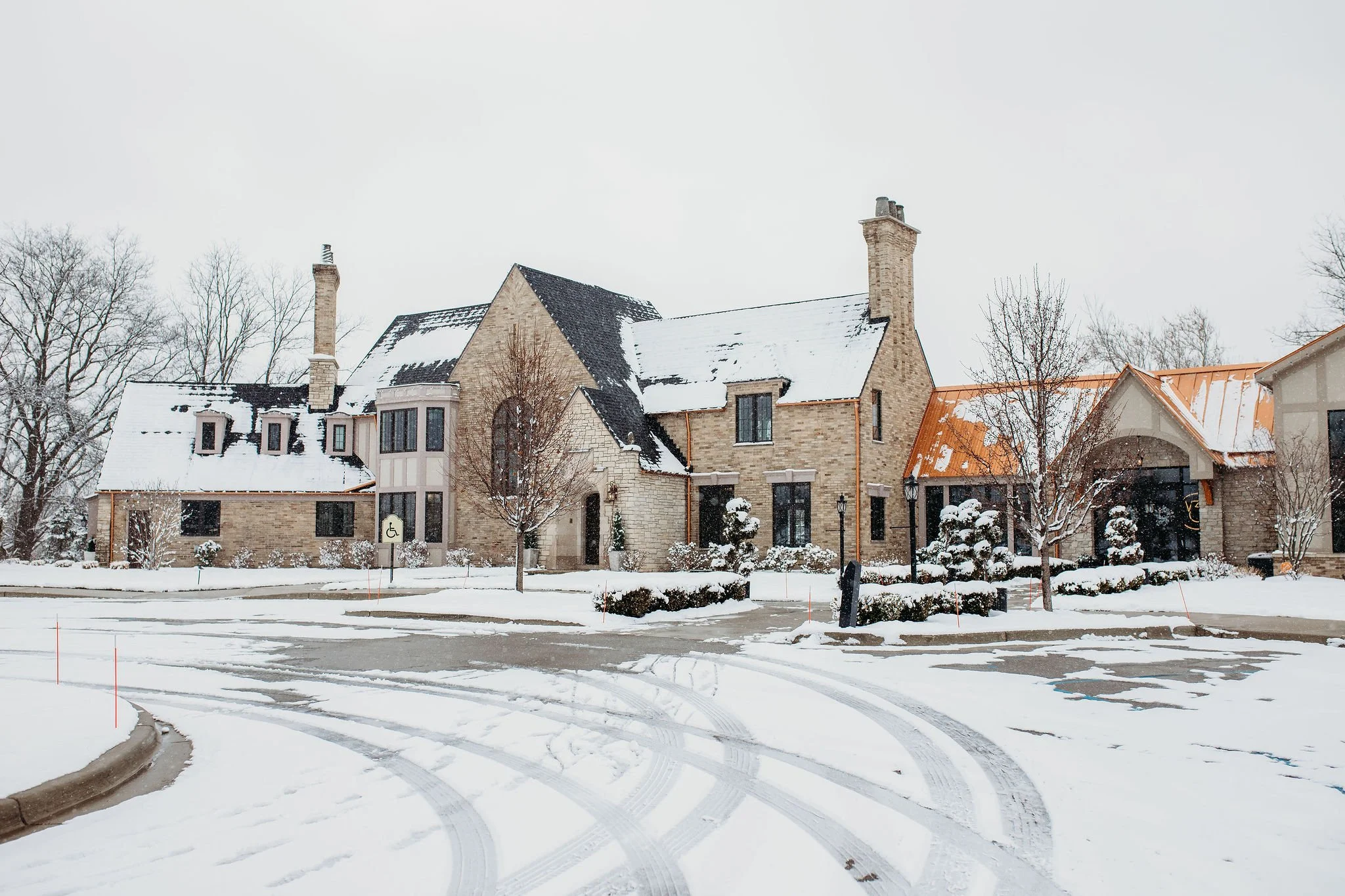 Charla Dee Photos Grand Rapids Chicago Detroit Destination Wedding Photographer Venue3Two.jpg