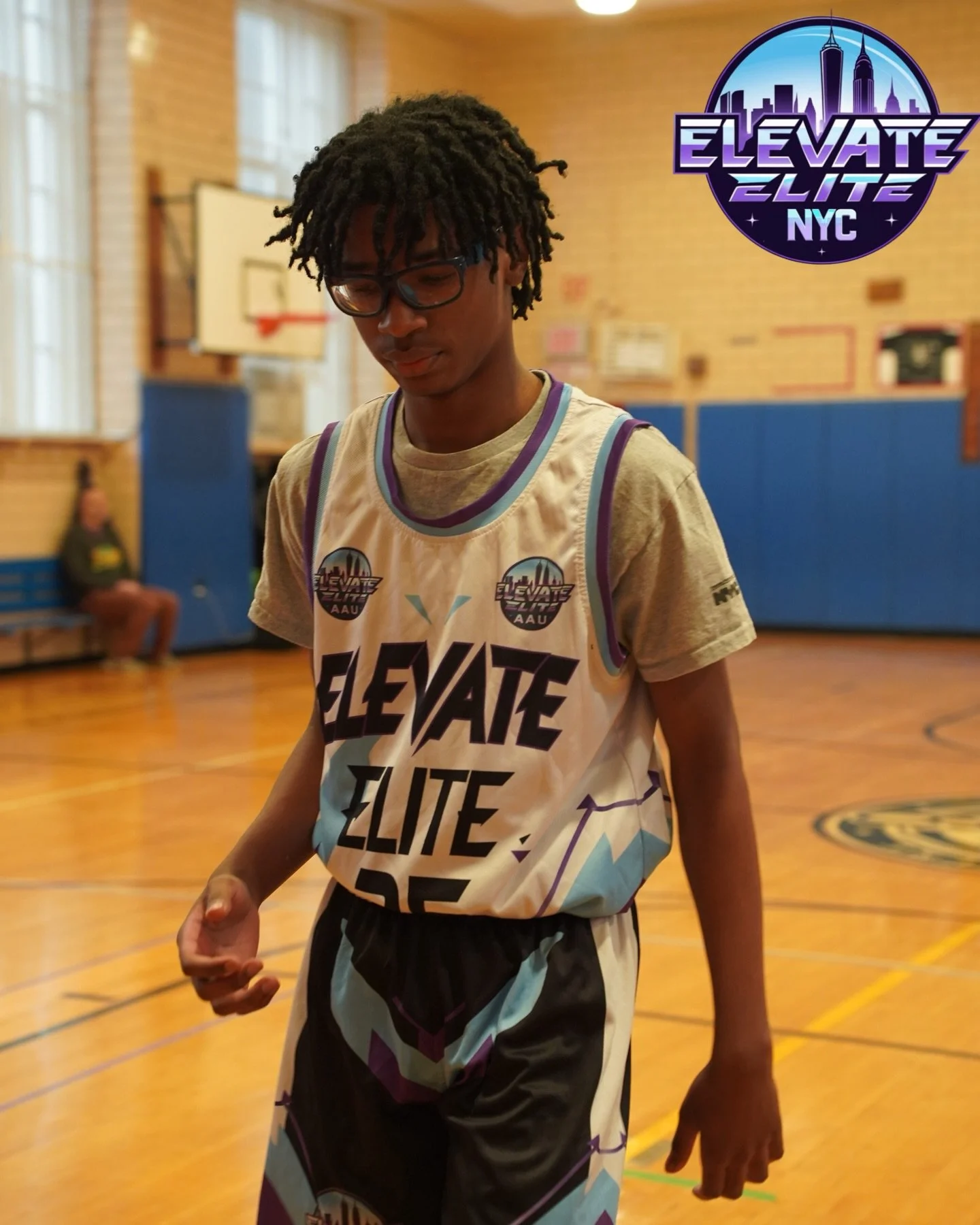 📸 Elevate Winter AAU featuring our 14u @elevatehoopselite team 

This group is starting to click on all cylinders‼️

#elevateelite #aau #elevatehoopsnyc #basketball #photos