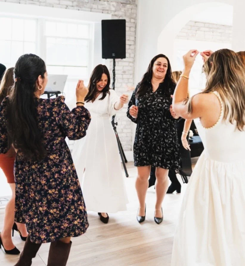 It&rsquo;s moments like this that make it all so special 🤍

Photo @sbphotography.nyc 
#thehuntingtonloft #babyshower #longislandevents #partyvibes #eventspace
