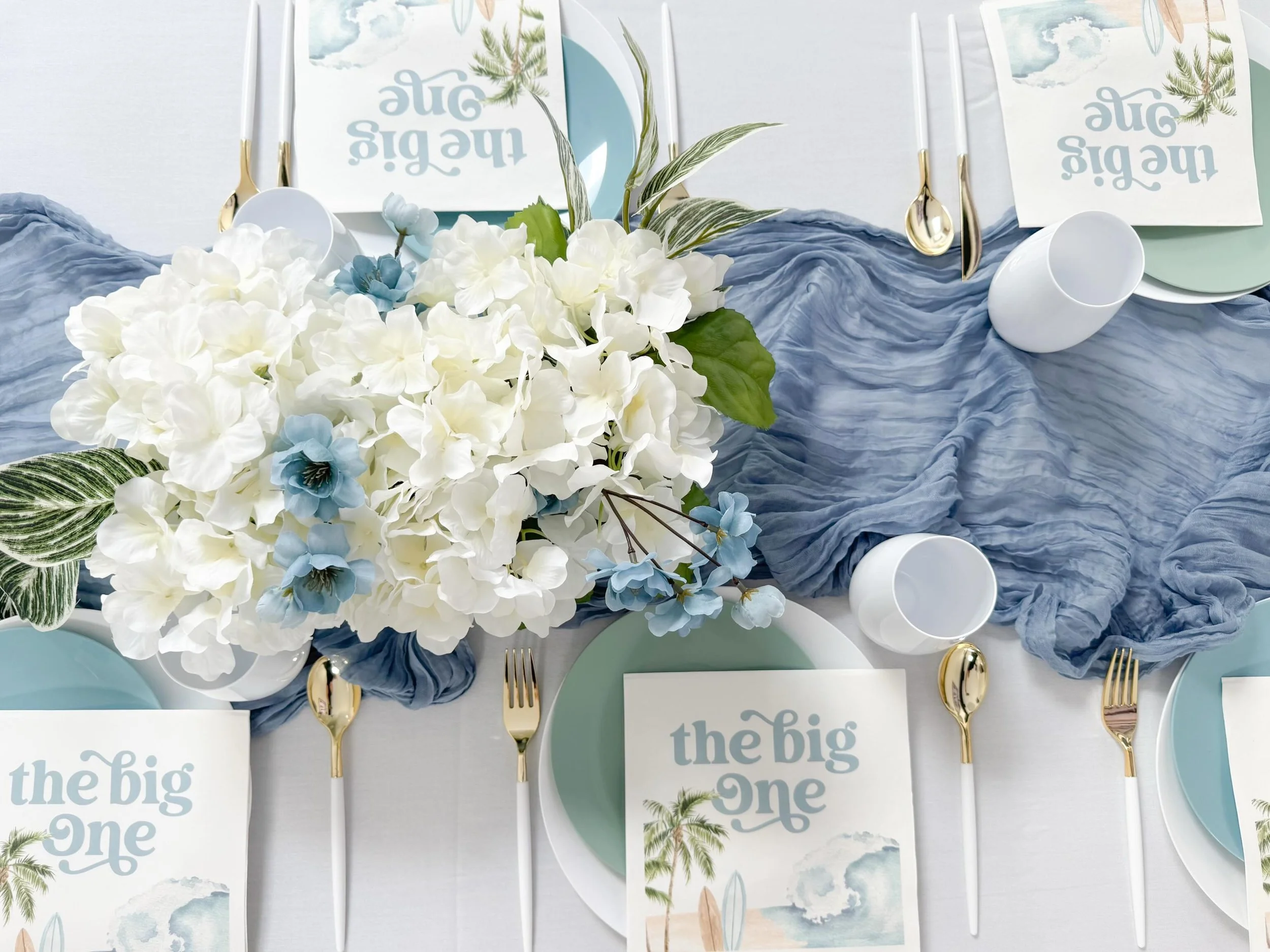 🌊 The Big One 🌊

A beach-inspired first birthday celebration filled with coastal details, soft blues, and thoughtful touches throughout the space.

We loved seeing this special day come together at The Huntington Loft. 🤍

#thehuntingtonloft #first