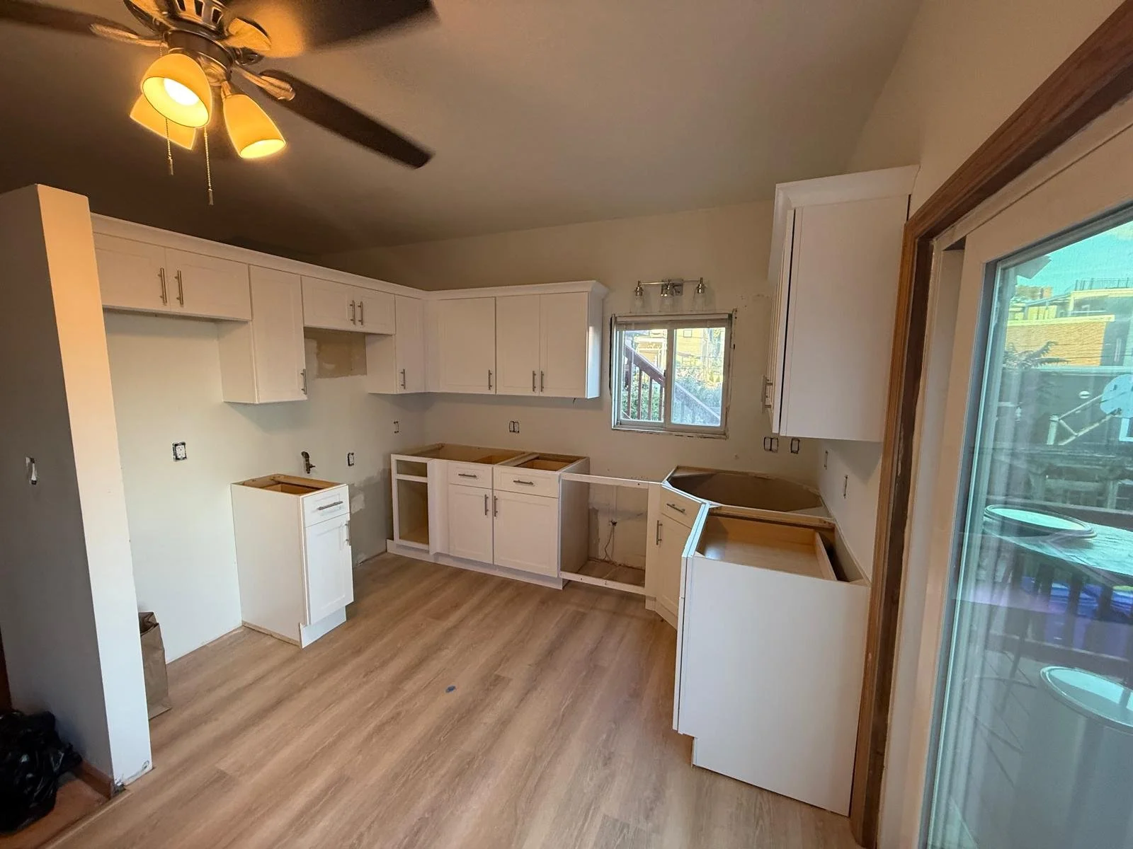 KITCHEN CABINET ASSEMBLY