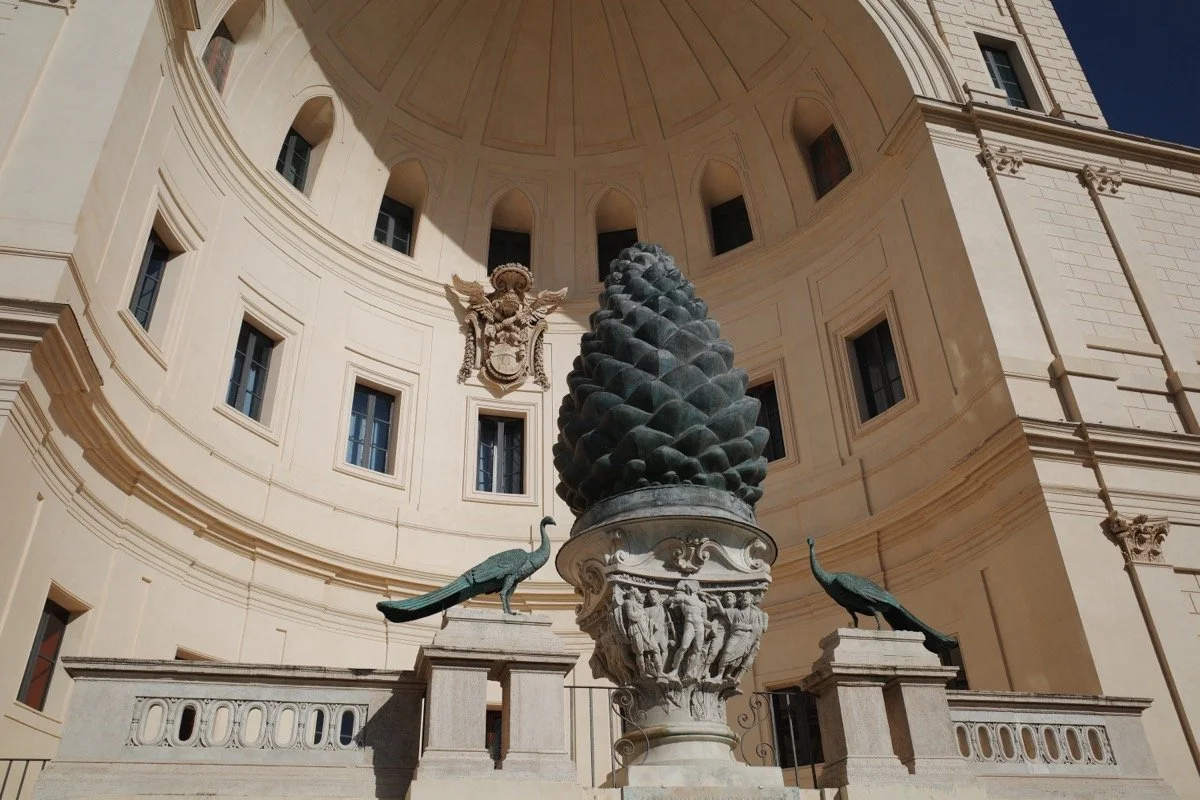 Vatican City Fontana della Pigna.JPG