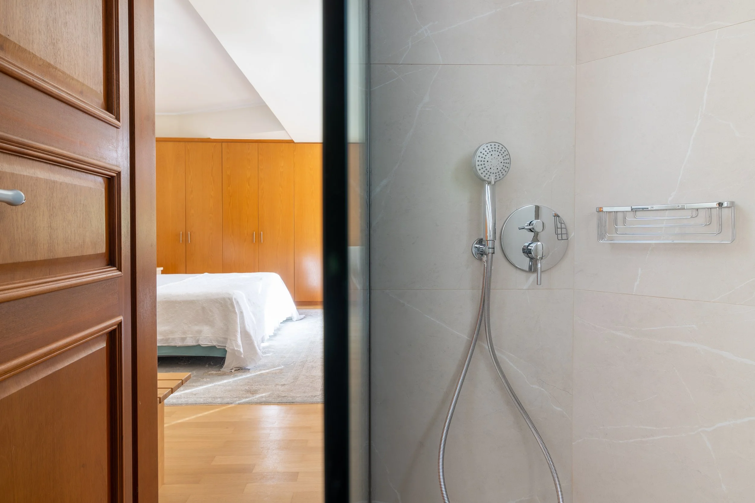 Bedroom No.2 - EnSuite (1st floor) Bathroom (1).jpg