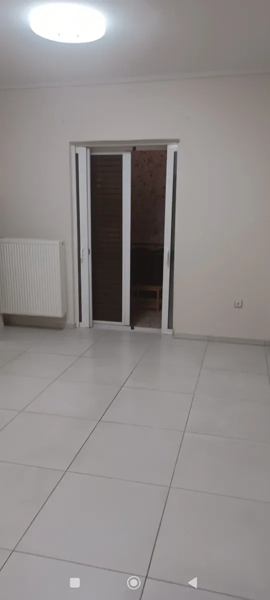349445256_1600x1200.webp
