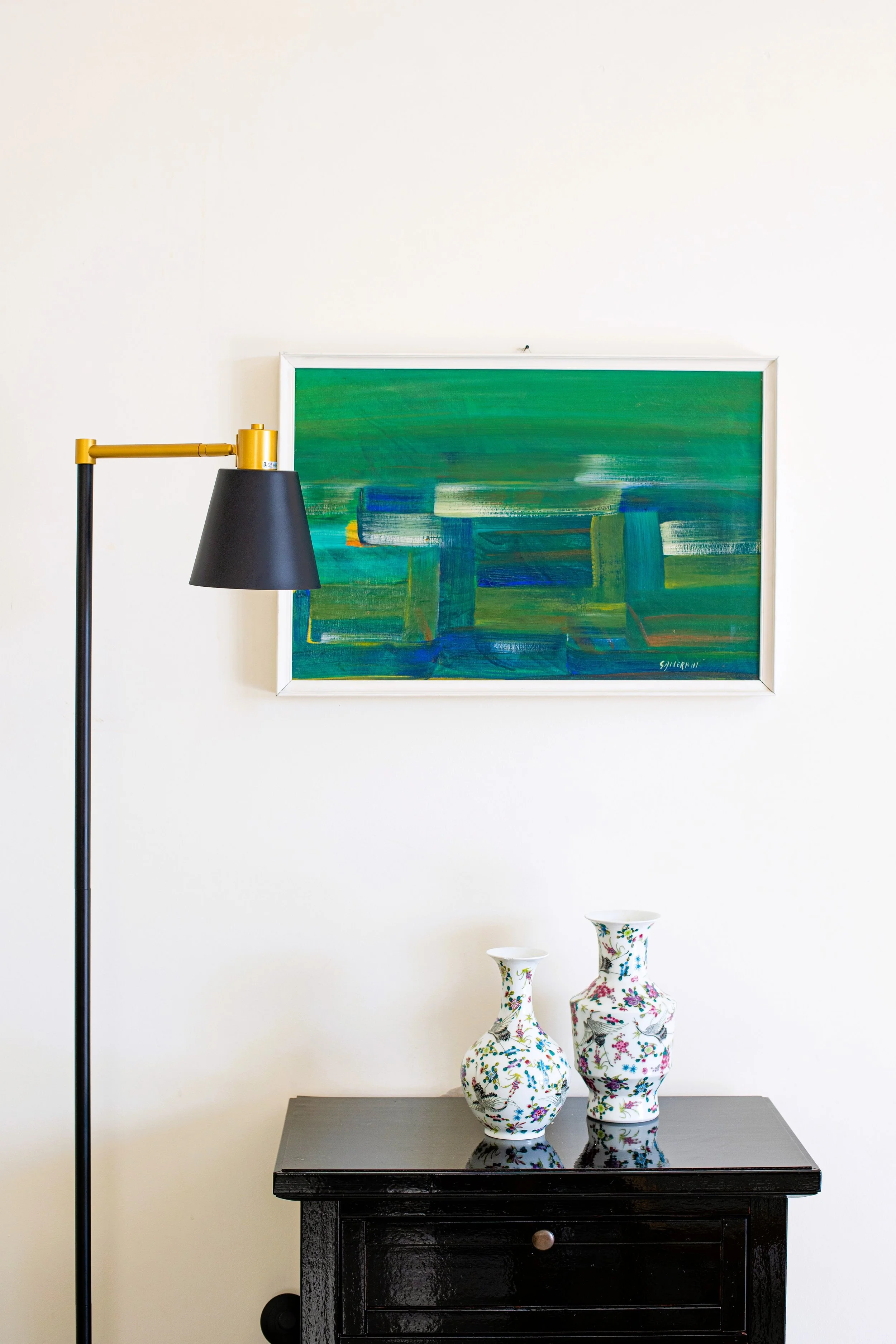 Living Room (2nd Floor) (2).jpg