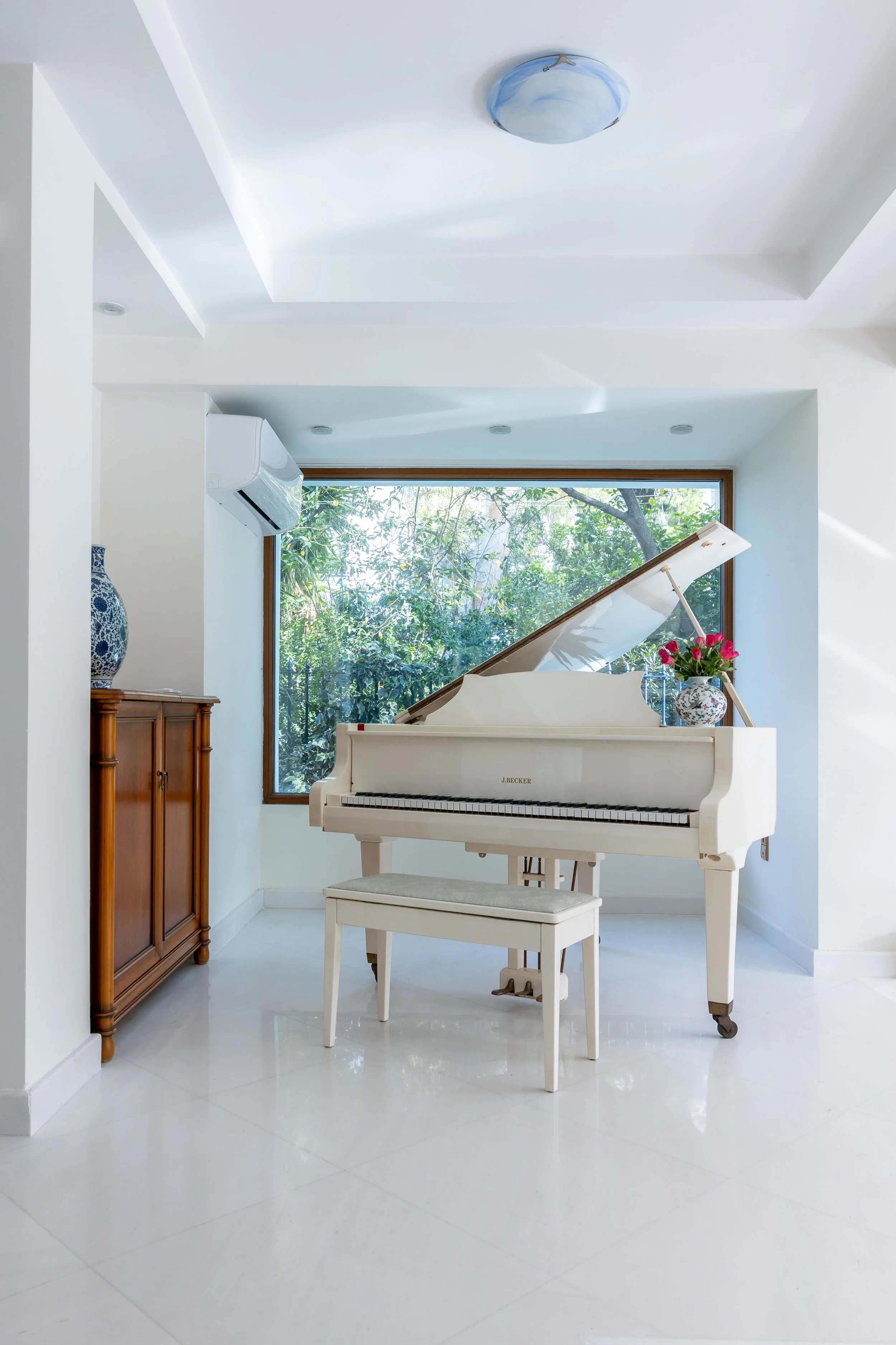 Living Room & Dining Area (5).jpg