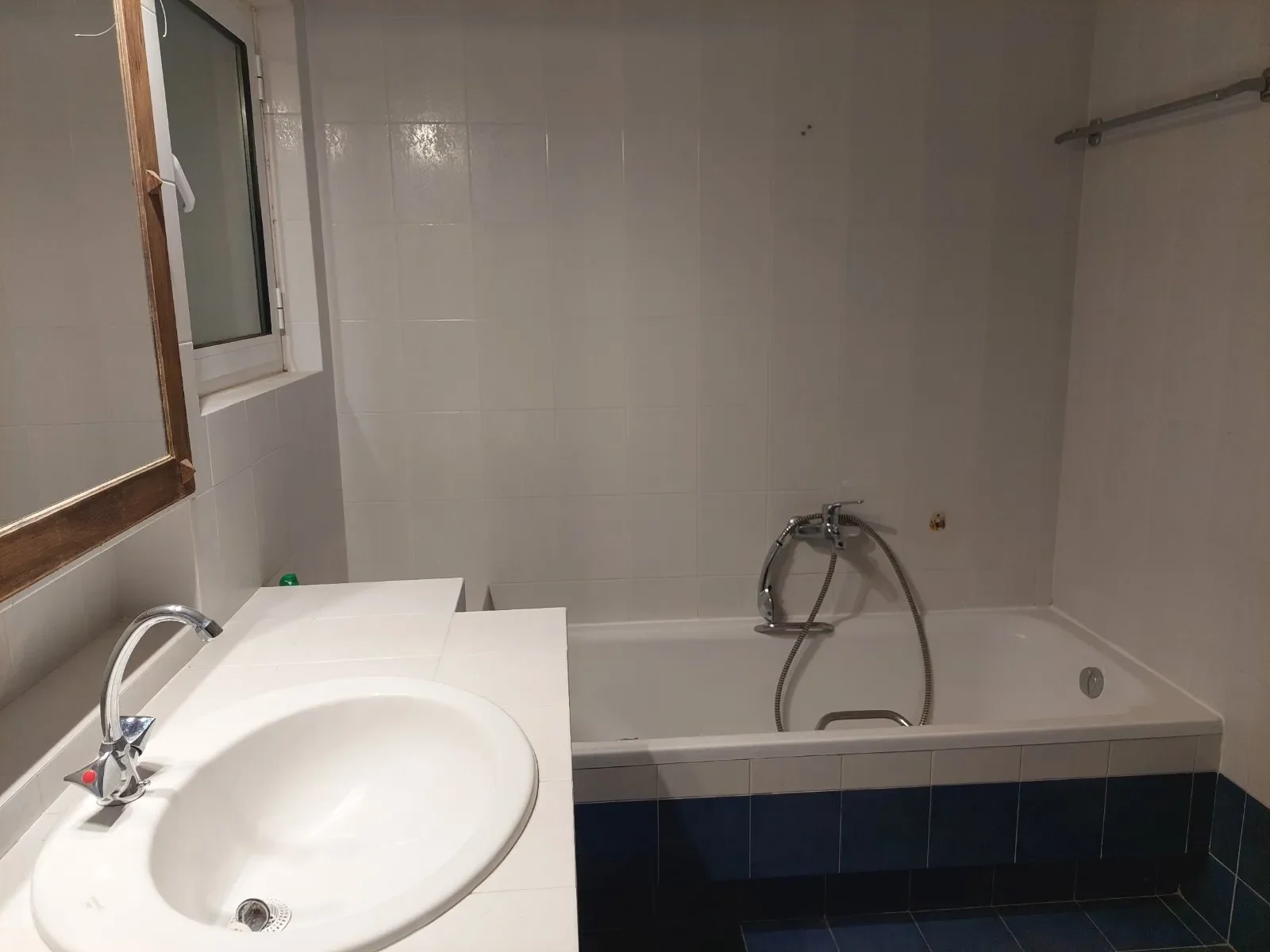 351511876_1600x1200 (1).webp