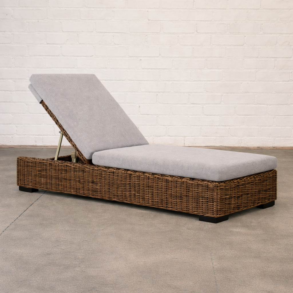 Highland Woven Chaise Lounge