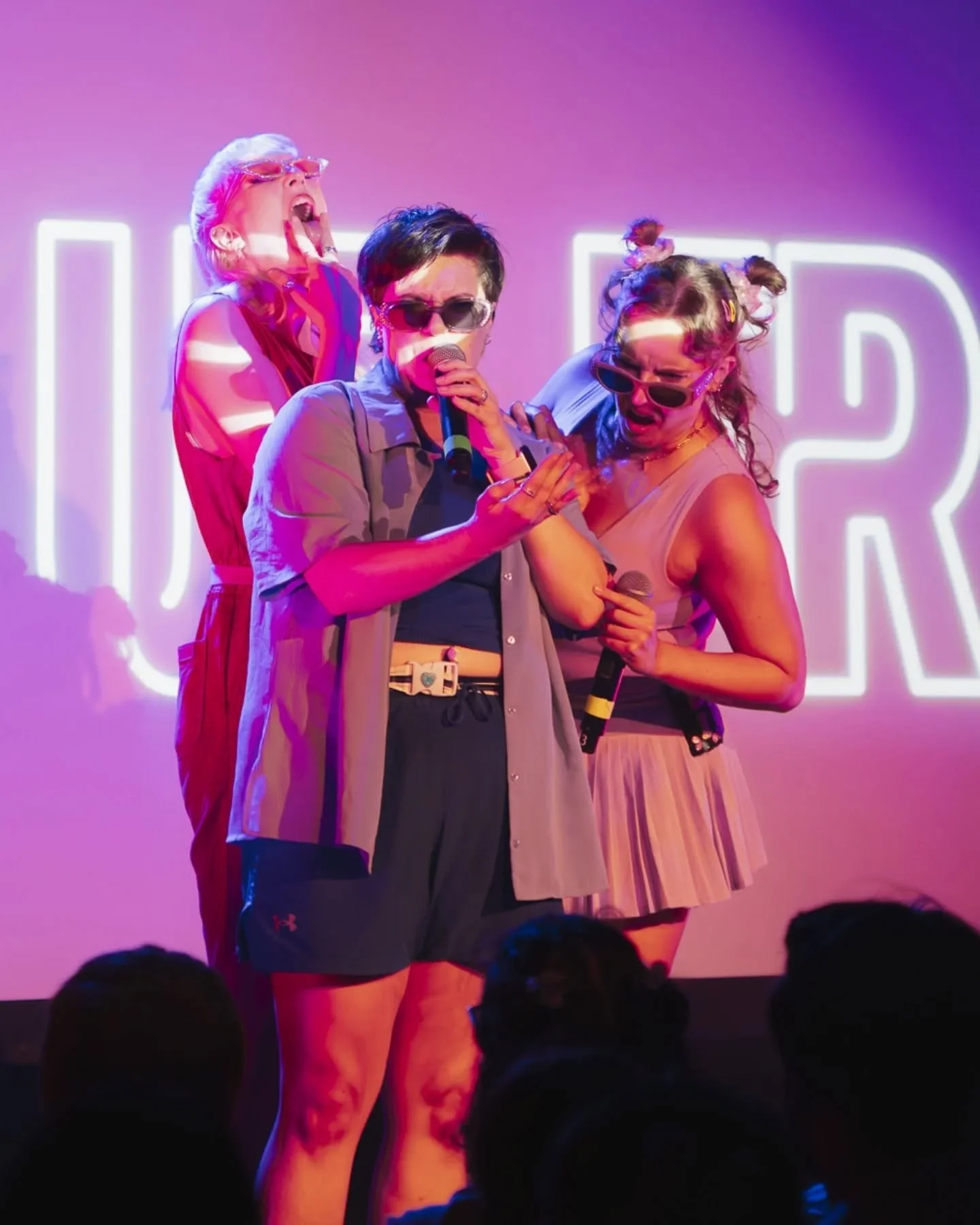 Capturing the hilarity of @bisexual_intellectuals - where the jokes are sharp and wild! Bring your comedy loving crew to see their performance this weekend!

@adlfringe

#adelaidefringefestival #adelaidephotographer #livecomedy