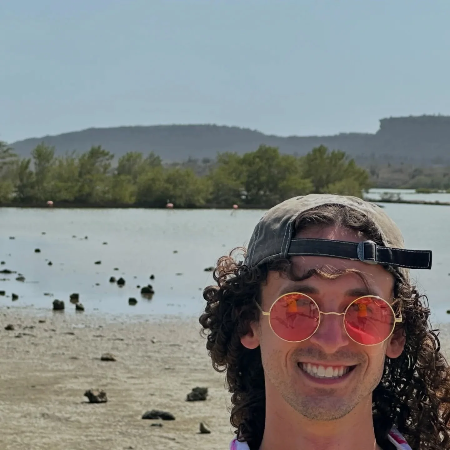Flamingo 🤝 Flamingo shirt

#groundyourself