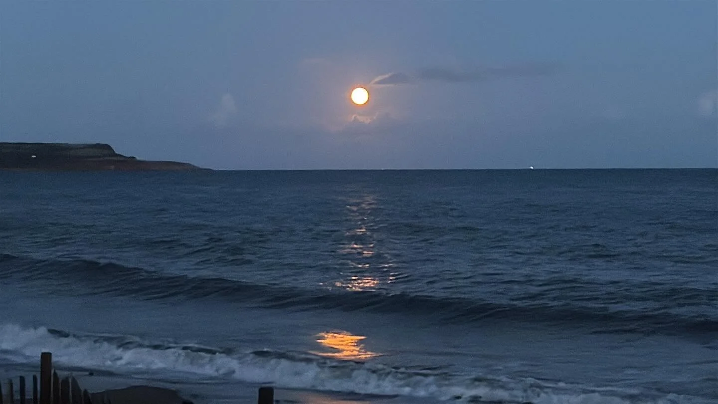 The moon looking like it&rsquo;s in Peak Condition&hellip;