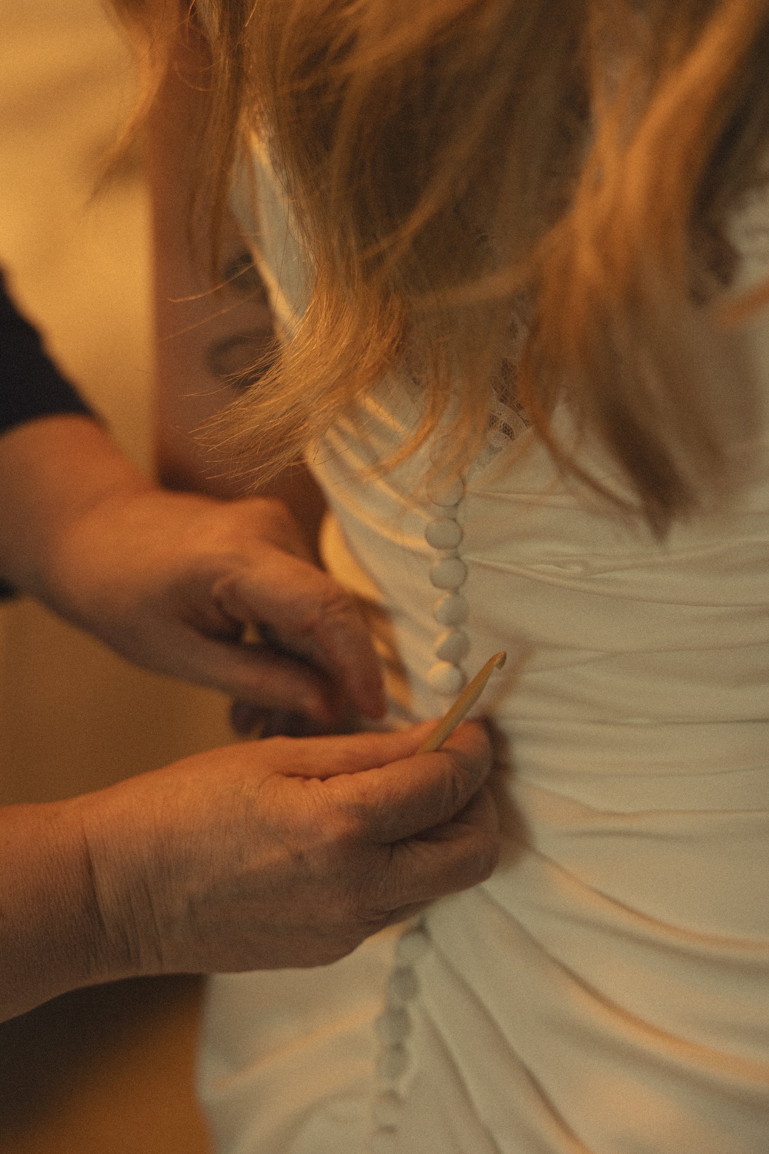bride getting ready at the norland historic estate