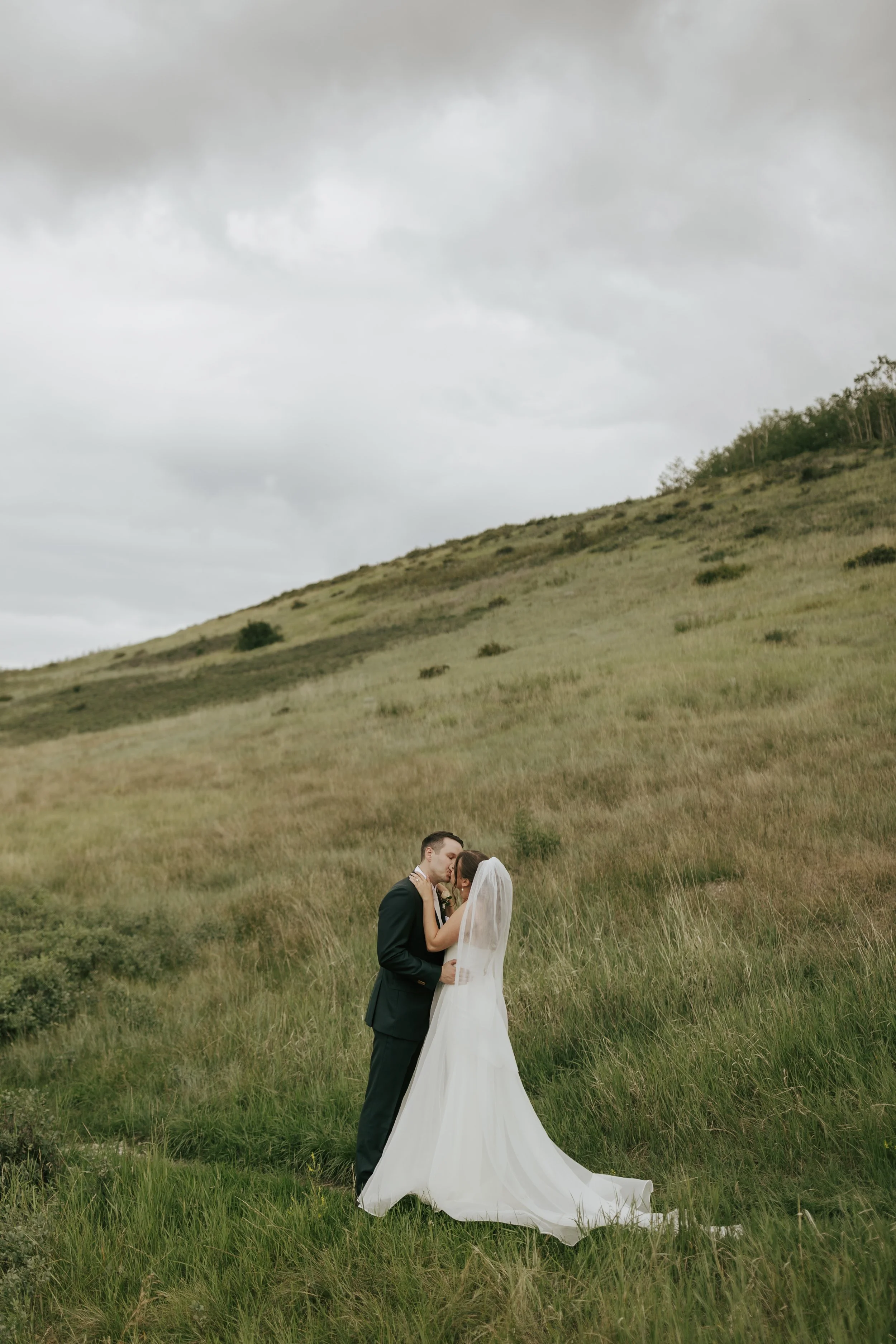 AlyssaWrightPhoto-CalgaryWedding-MaddieCasey-246.jpg